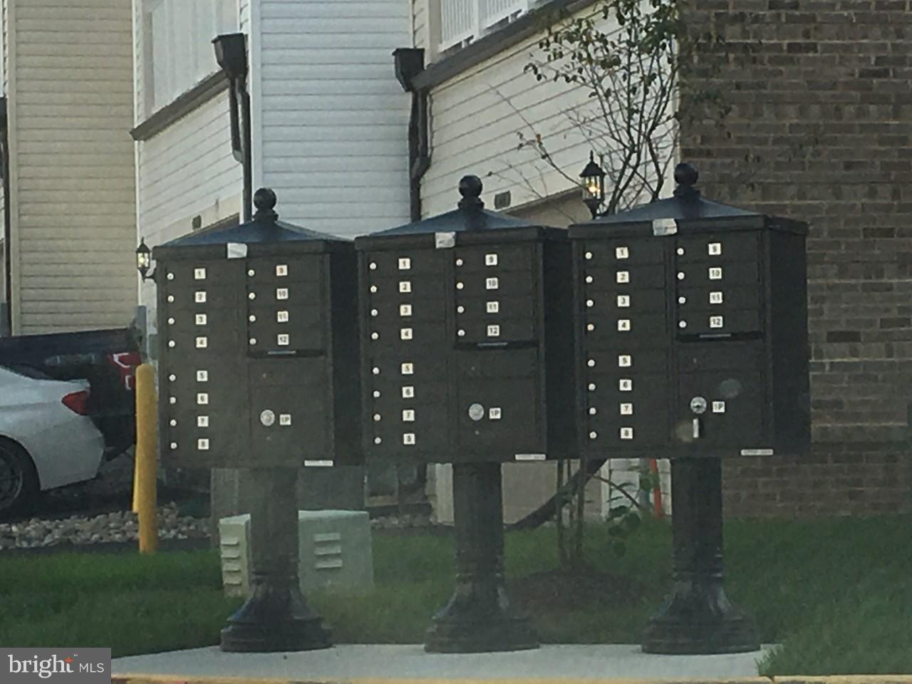 MOOREFIELD STATION - Residential Lease