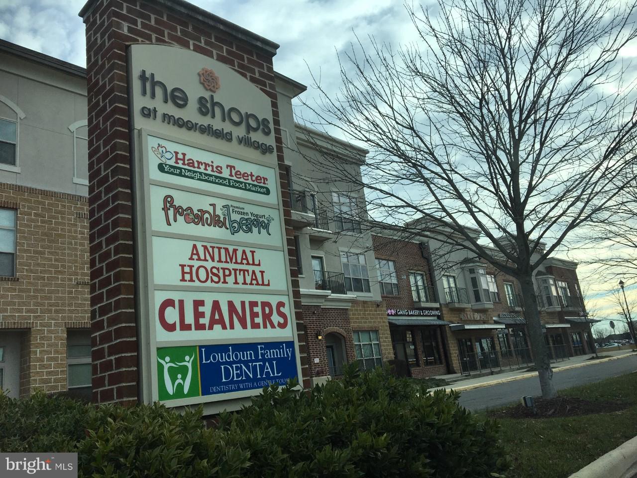 MOOREFIELD STATION - Residential Lease