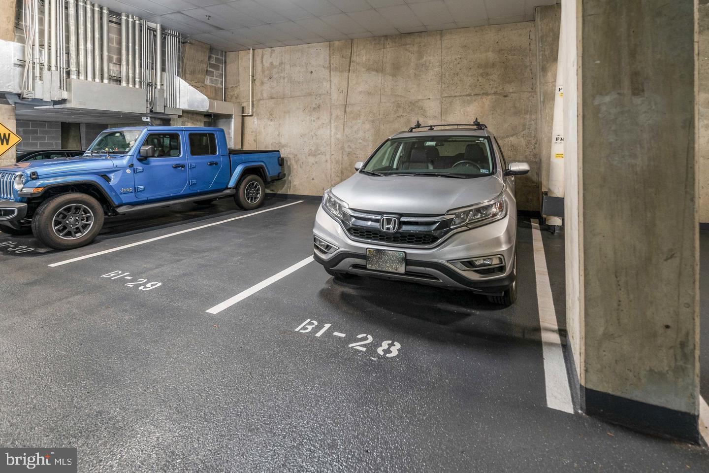 CLARENDON 1021 - Residential Lease