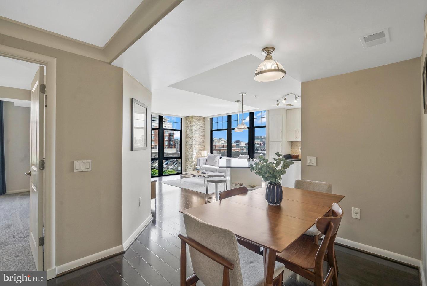 CLARENDON 1021 - Residential Lease