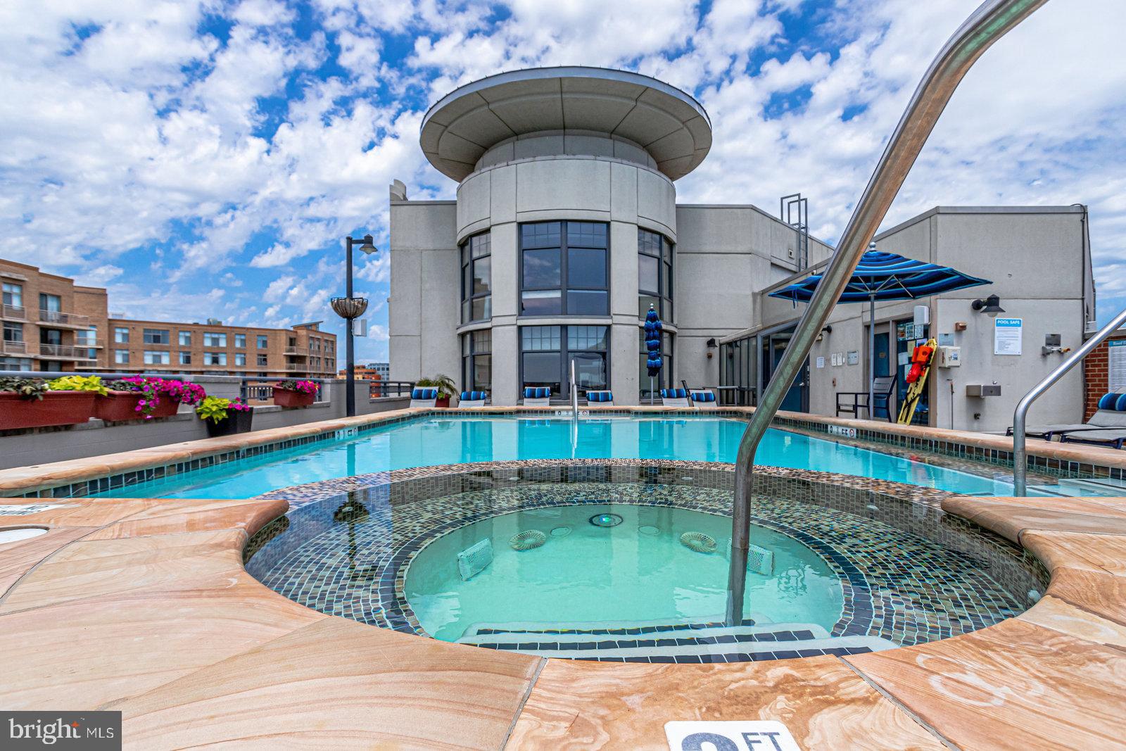 CLARENDON 1021 - Residential Lease