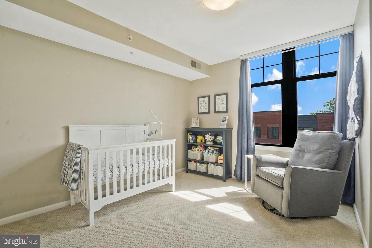 CLARENDON 1021 - Residential Lease