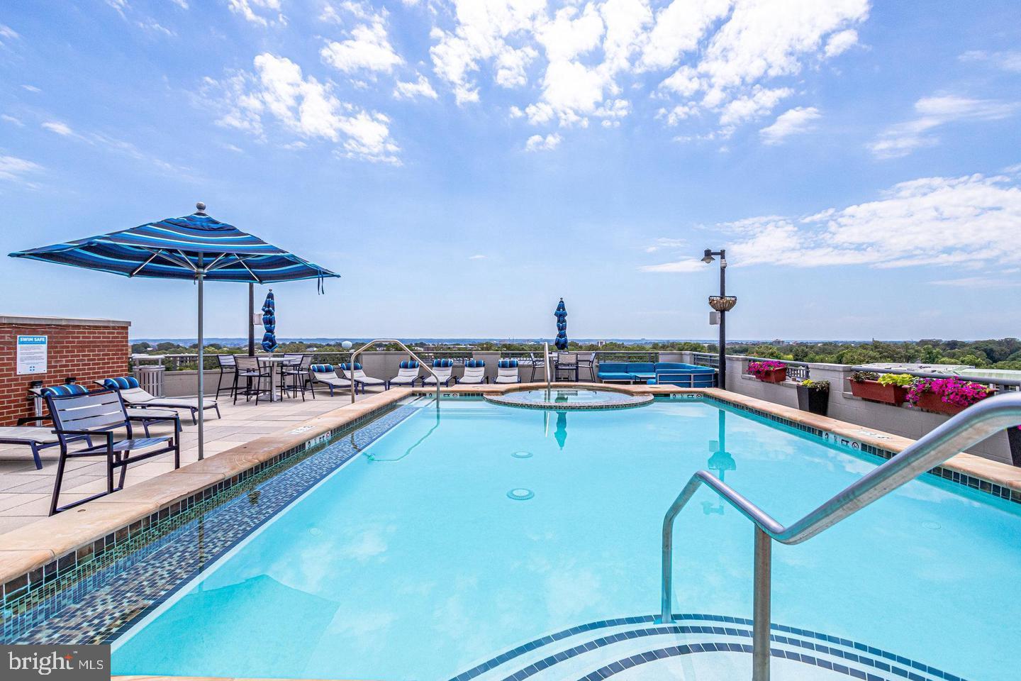 CLARENDON 1021 - Residential Lease