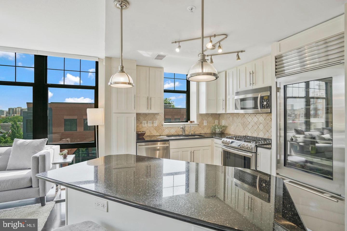 CLARENDON 1021 - Residential Lease