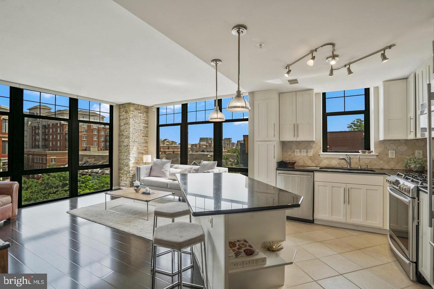 CLARENDON 1021 - Residential Lease