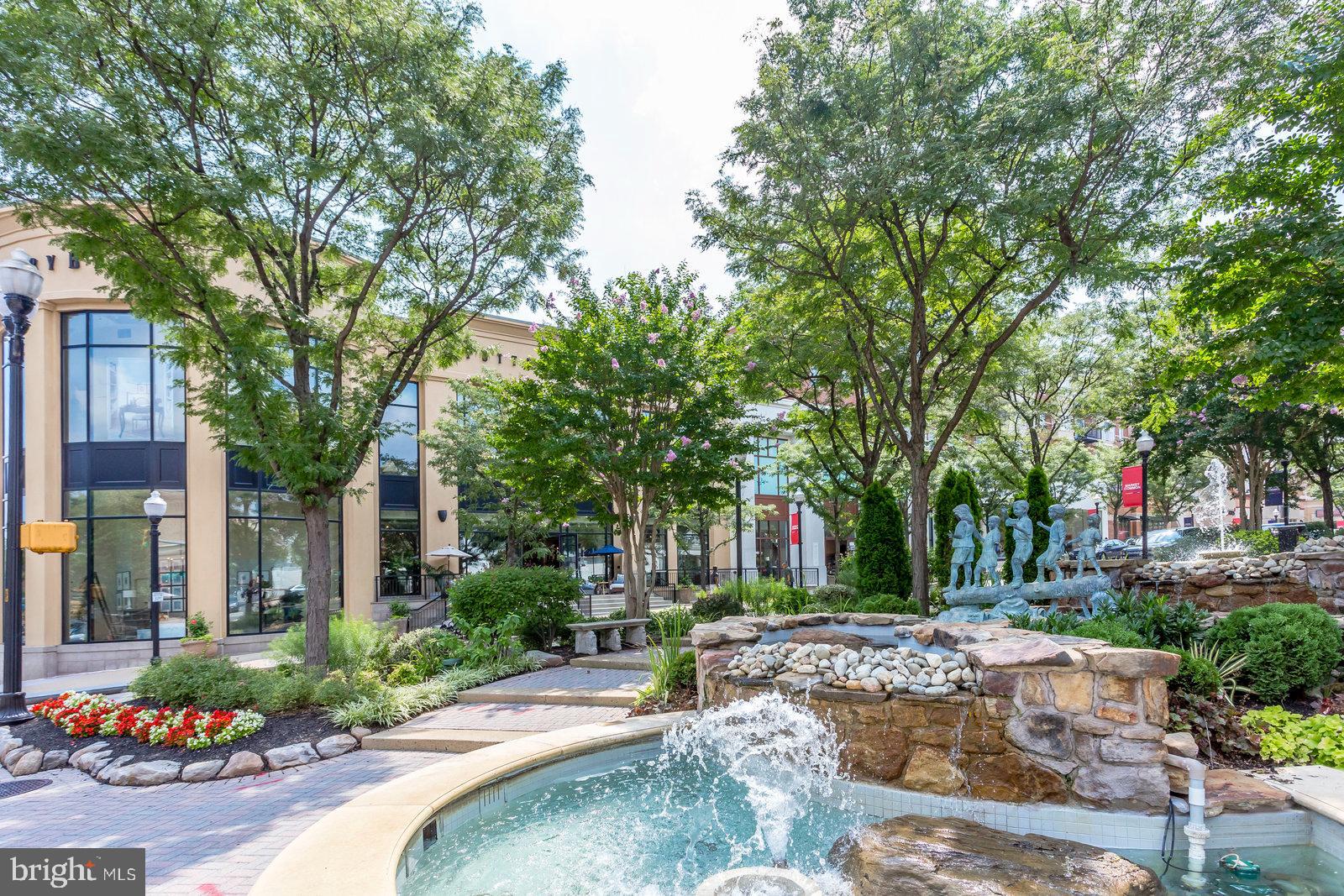 CLARENDON 1021 - Residential Lease