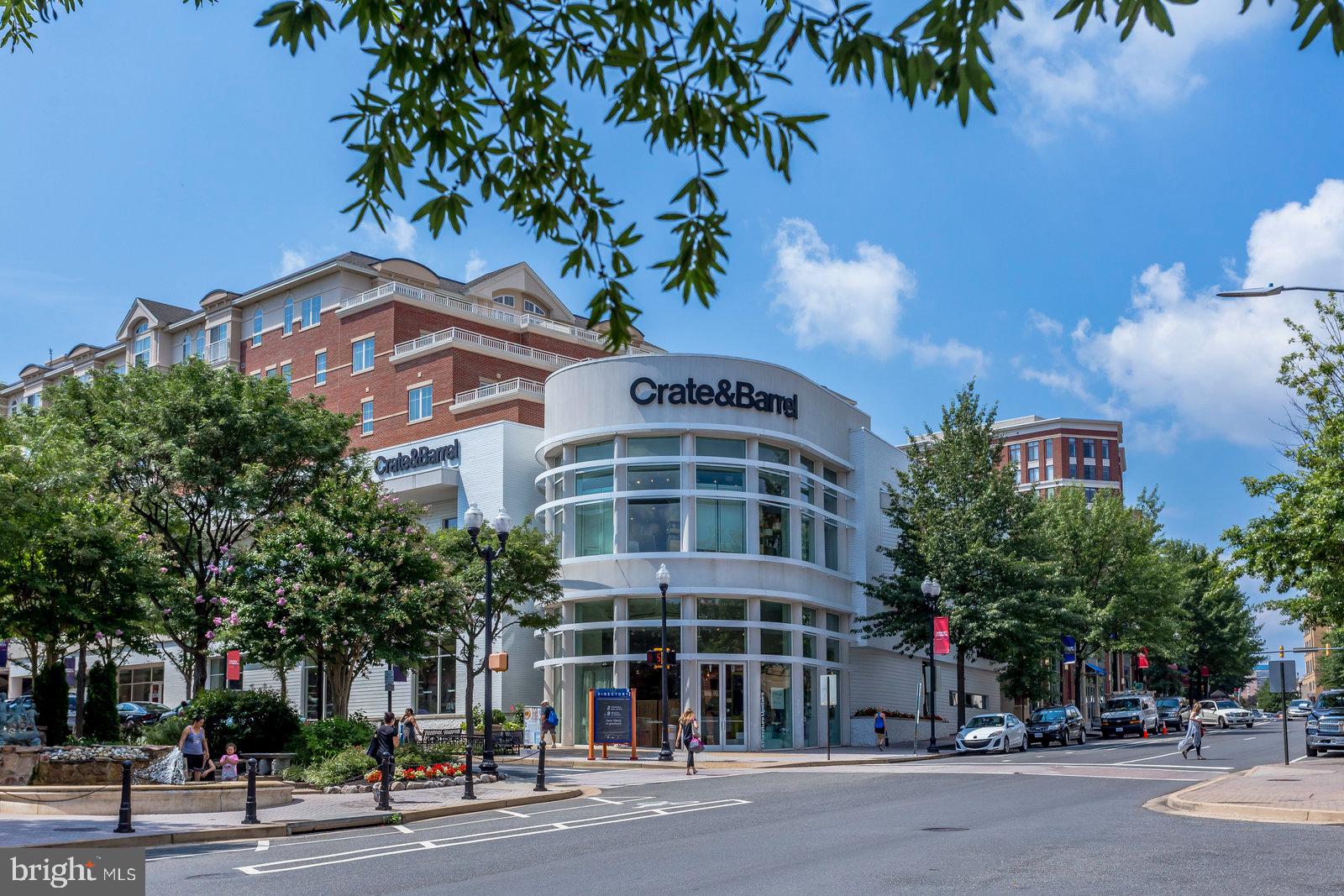 CLARENDON 1021 - Residential Lease