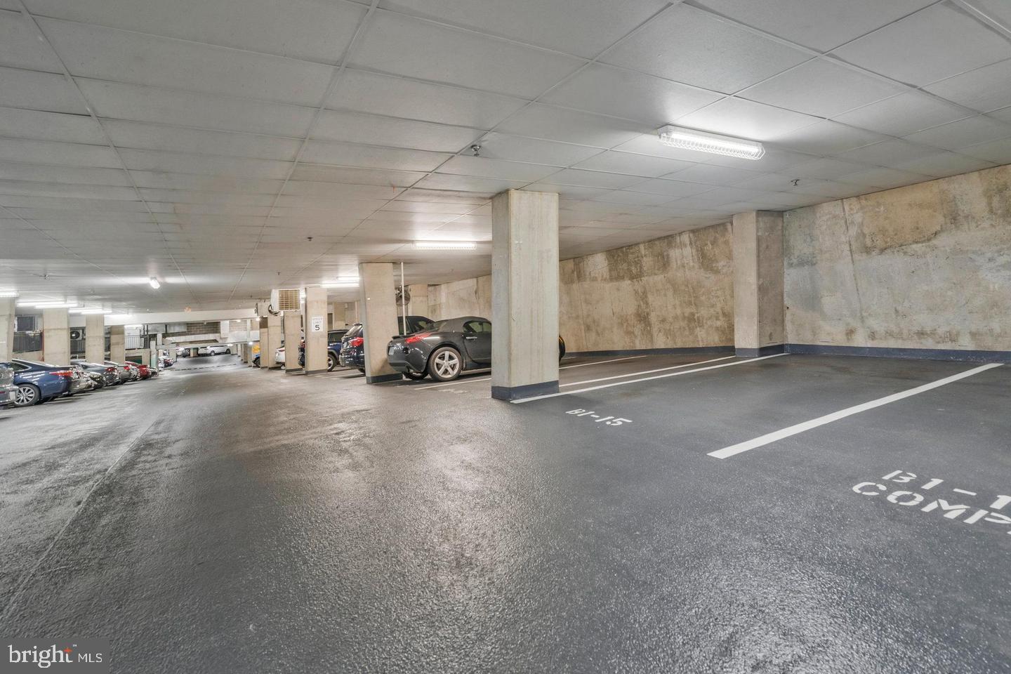 CLARENDON 1021 - Residential Lease