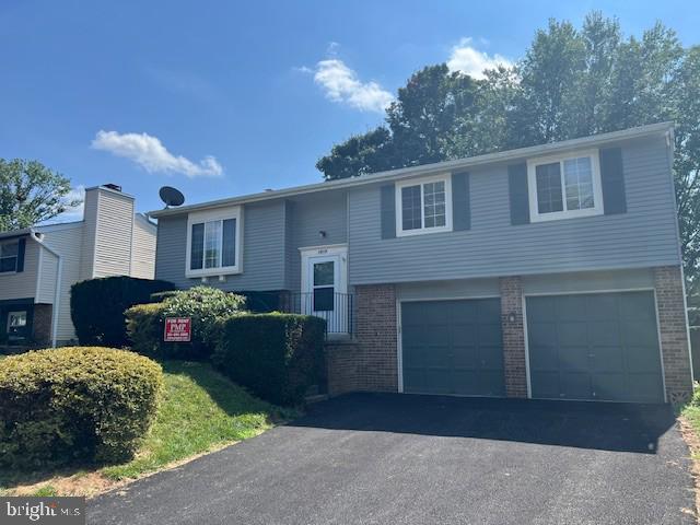 3 Bedroom, 2.5 bath single family split level in Amber Meadows; new paint. Finished basement with half bath. Two car garage. kitchen with stove, dishwasher, refrigerator. Good size yard with deck. Great location, close to commuter routes, Ft. Detrick and downtown Frederick. Pets, case by case. $25 per pet per month pet rent.