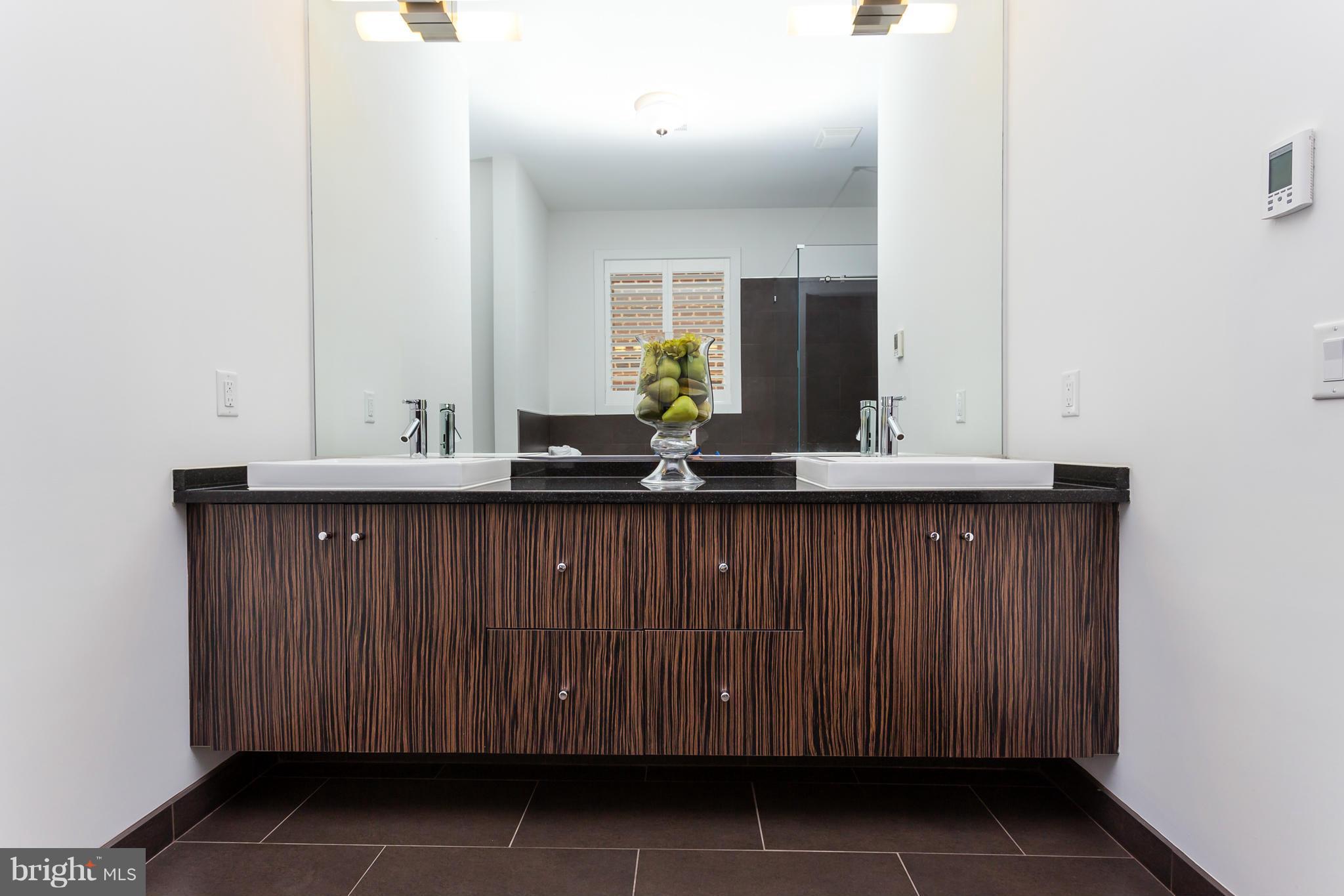 AMELIA SQUARE - Residential