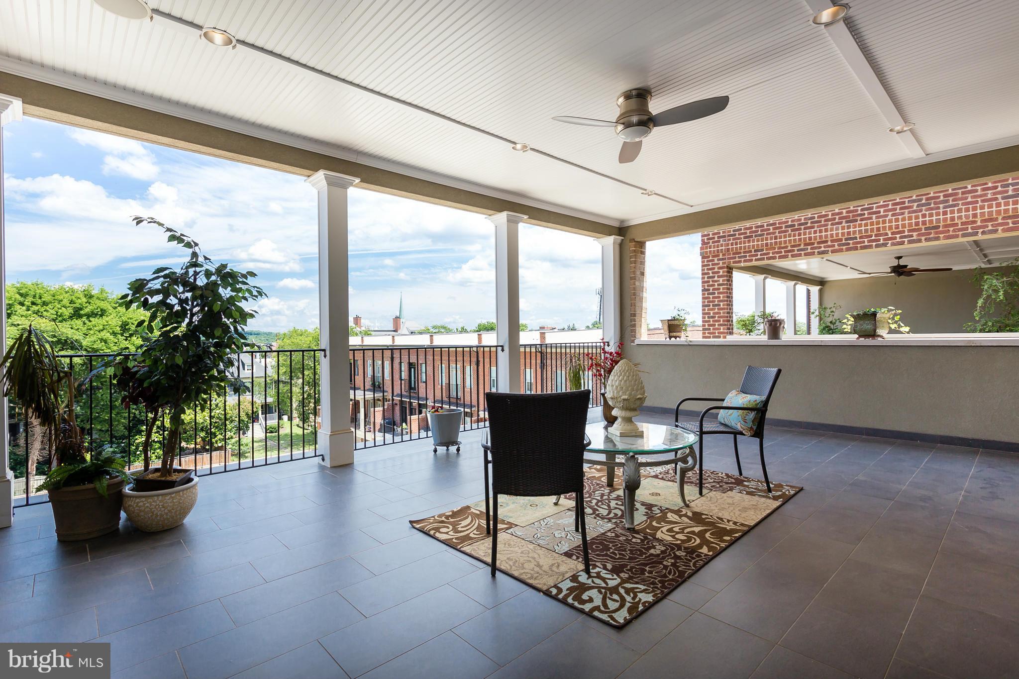 AMELIA SQUARE - Residential