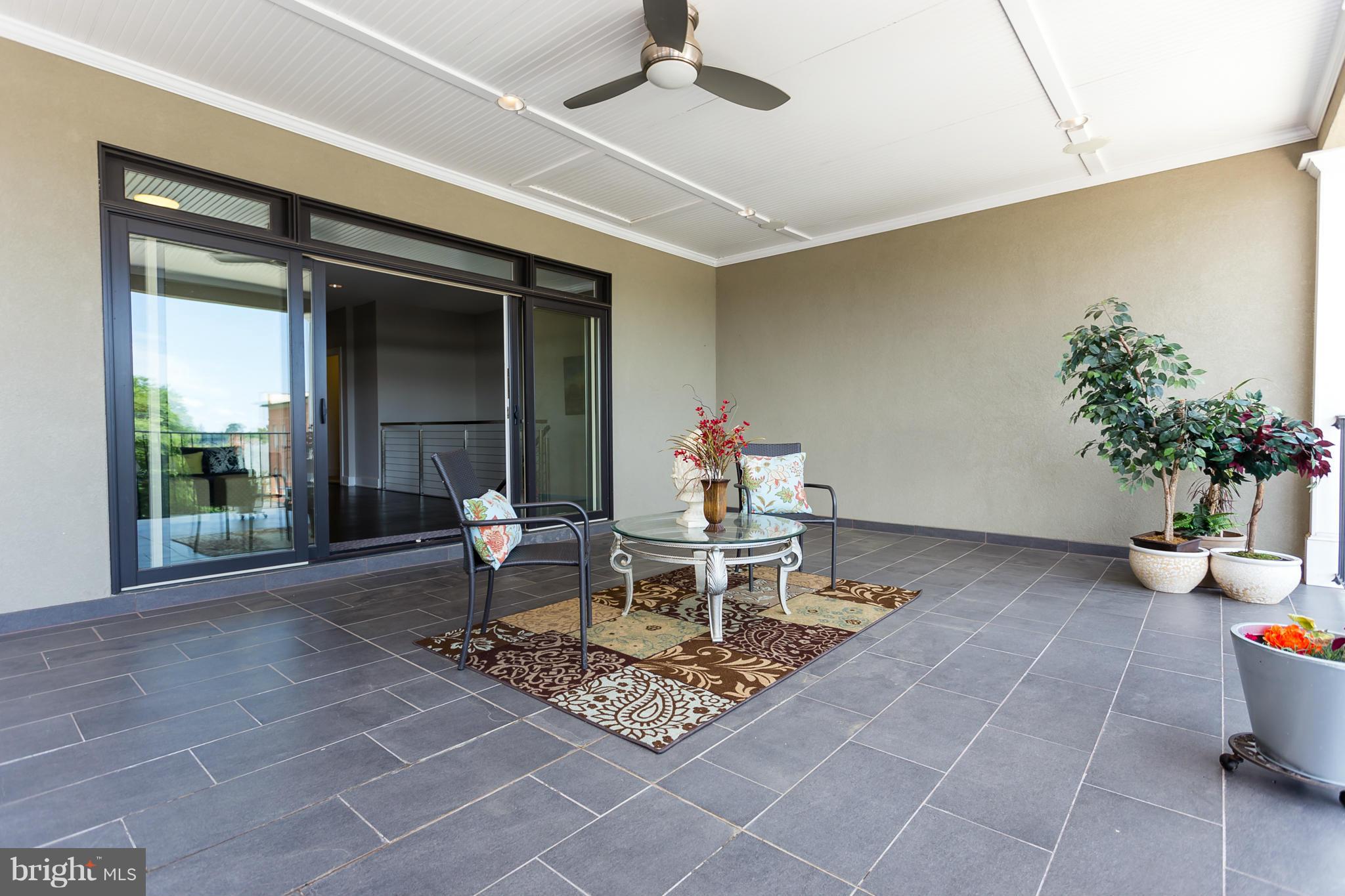 AMELIA SQUARE - Residential