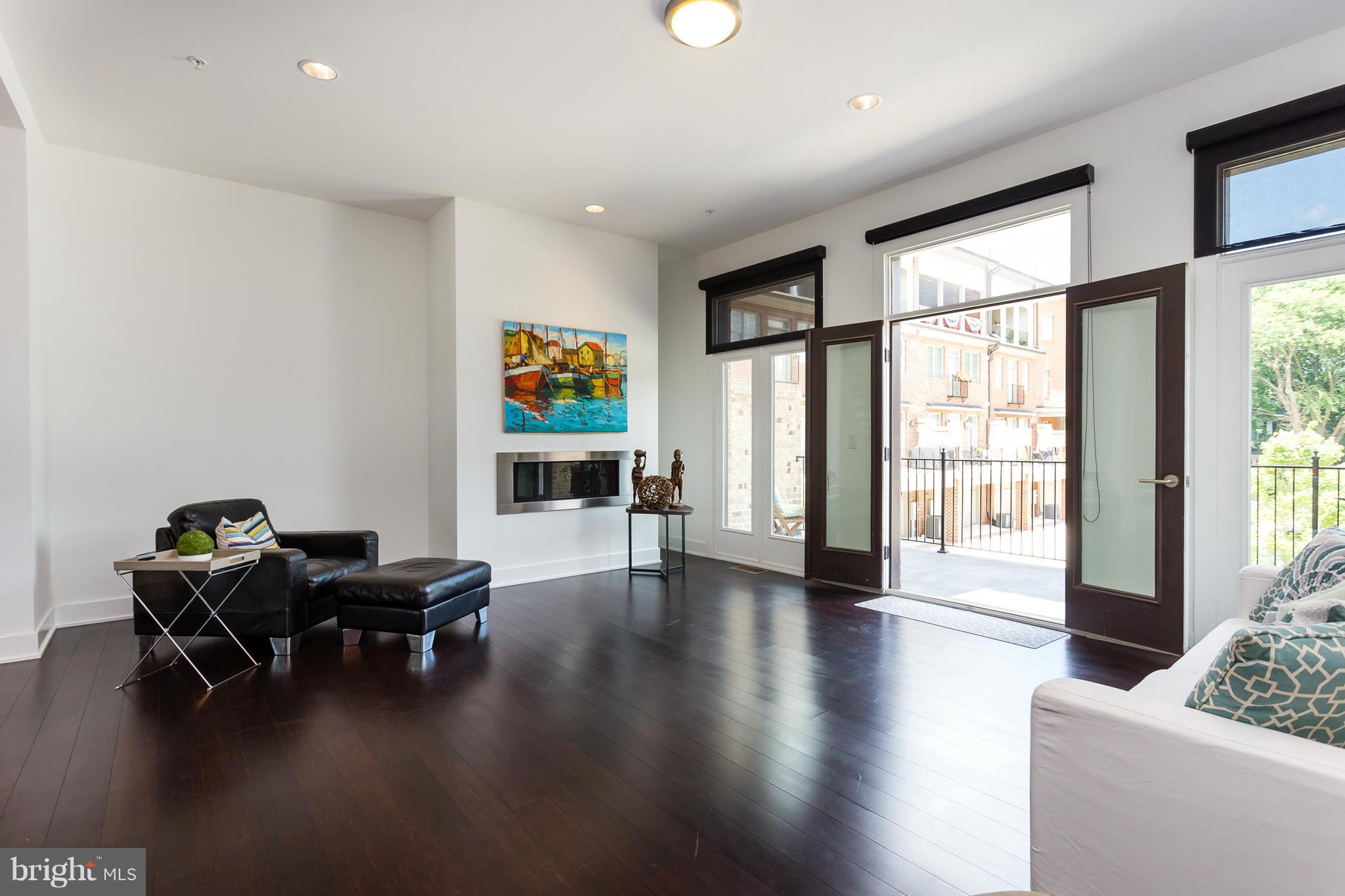 AMELIA SQUARE - Residential