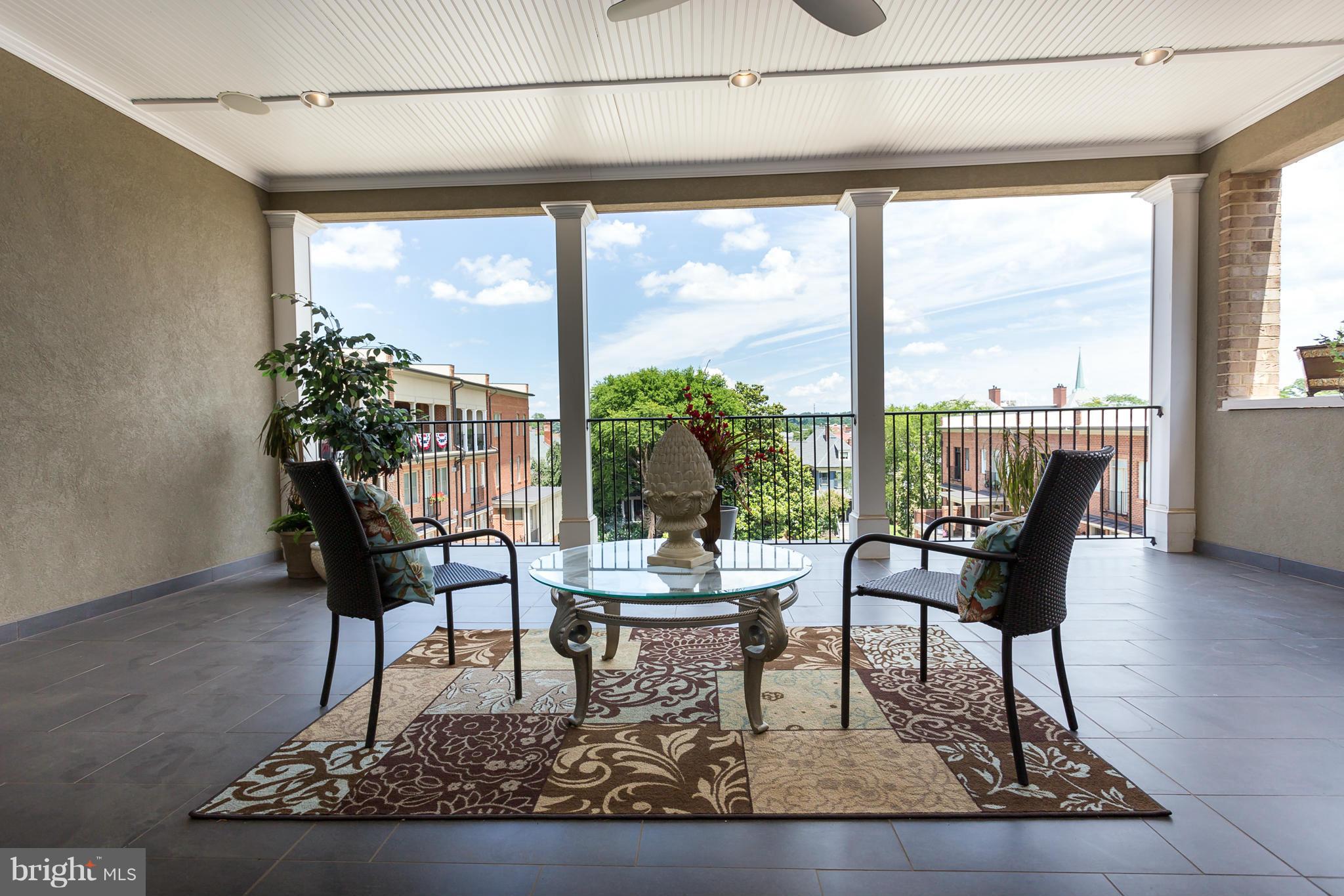 AMELIA SQUARE - Residential