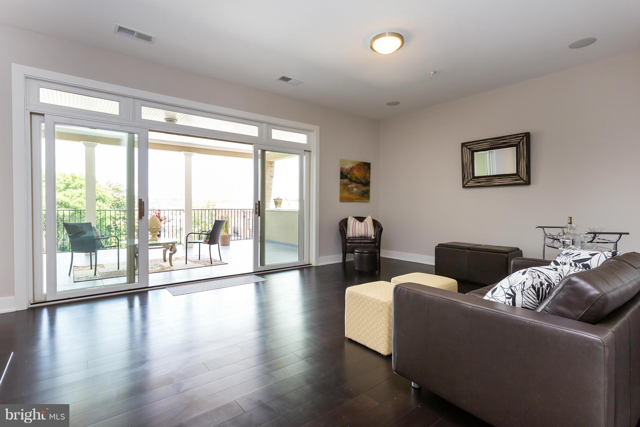 AMELIA SQUARE - Residential