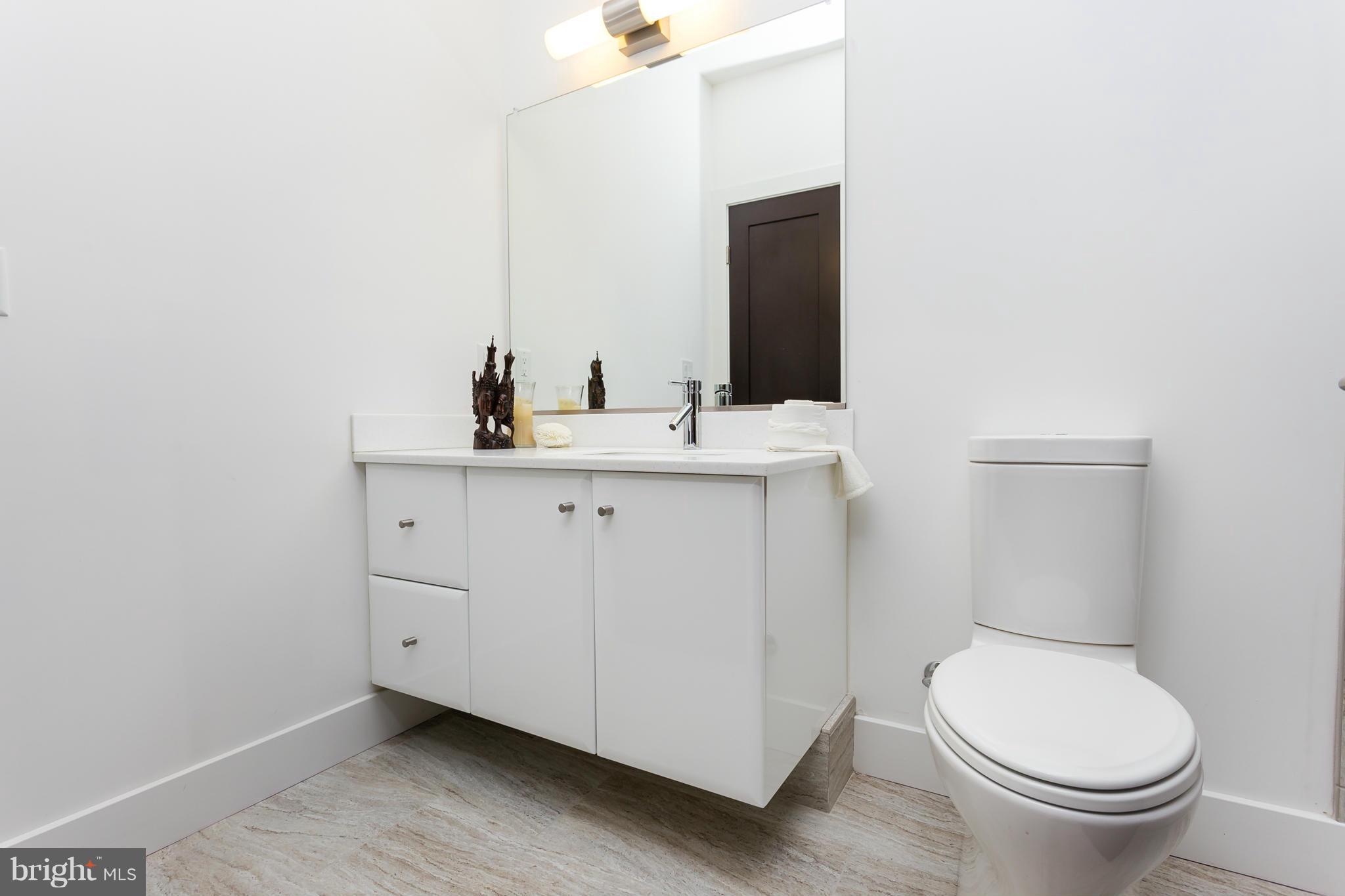 AMELIA SQUARE - Residential