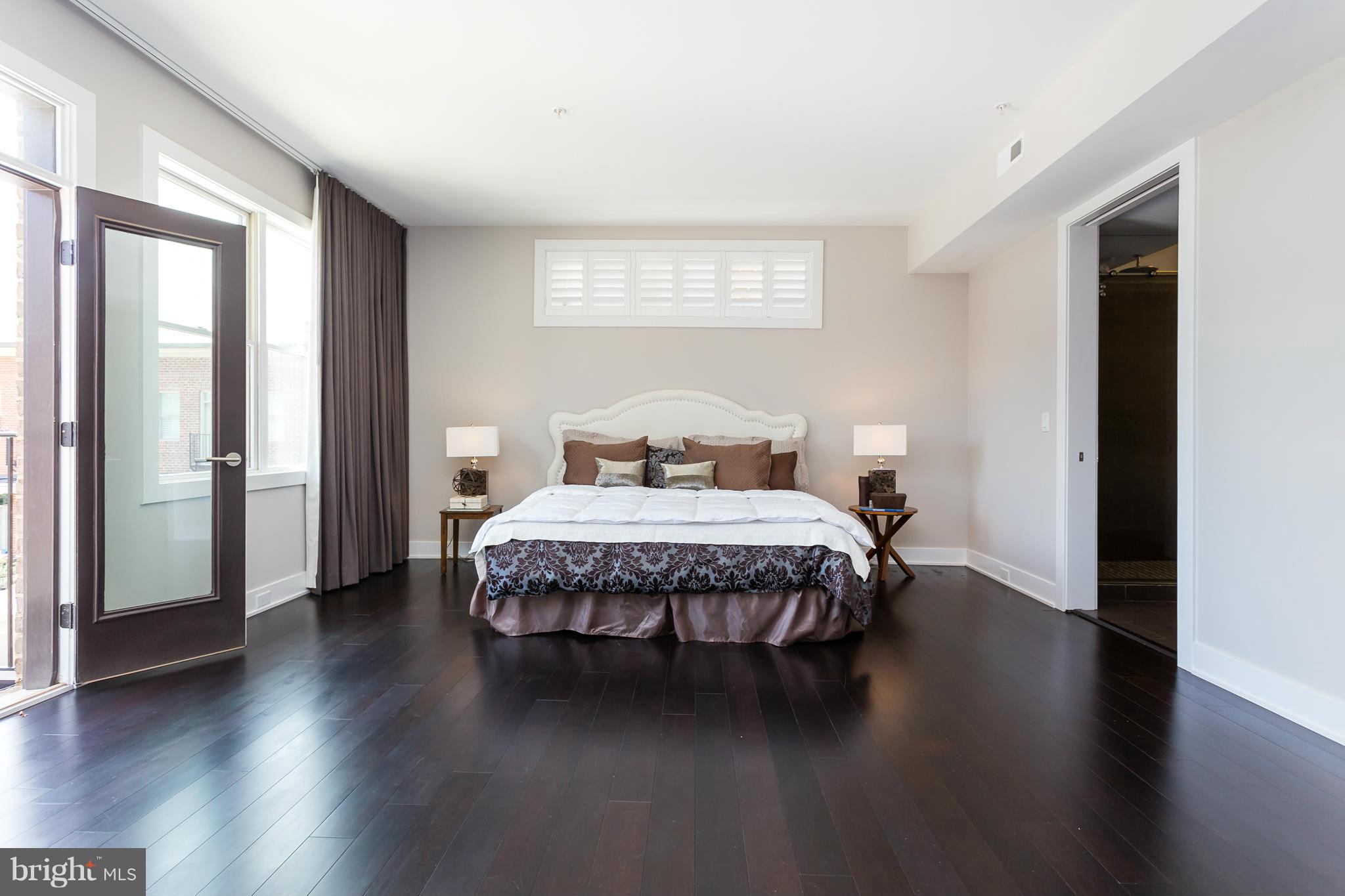 AMELIA SQUARE - Residential