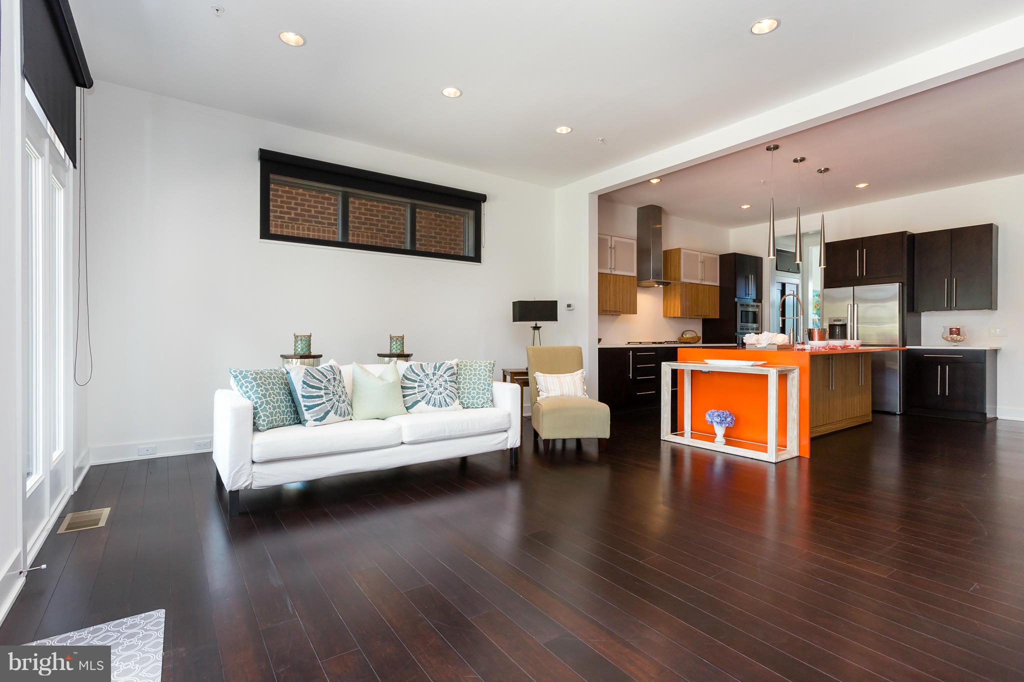 AMELIA SQUARE - Residential