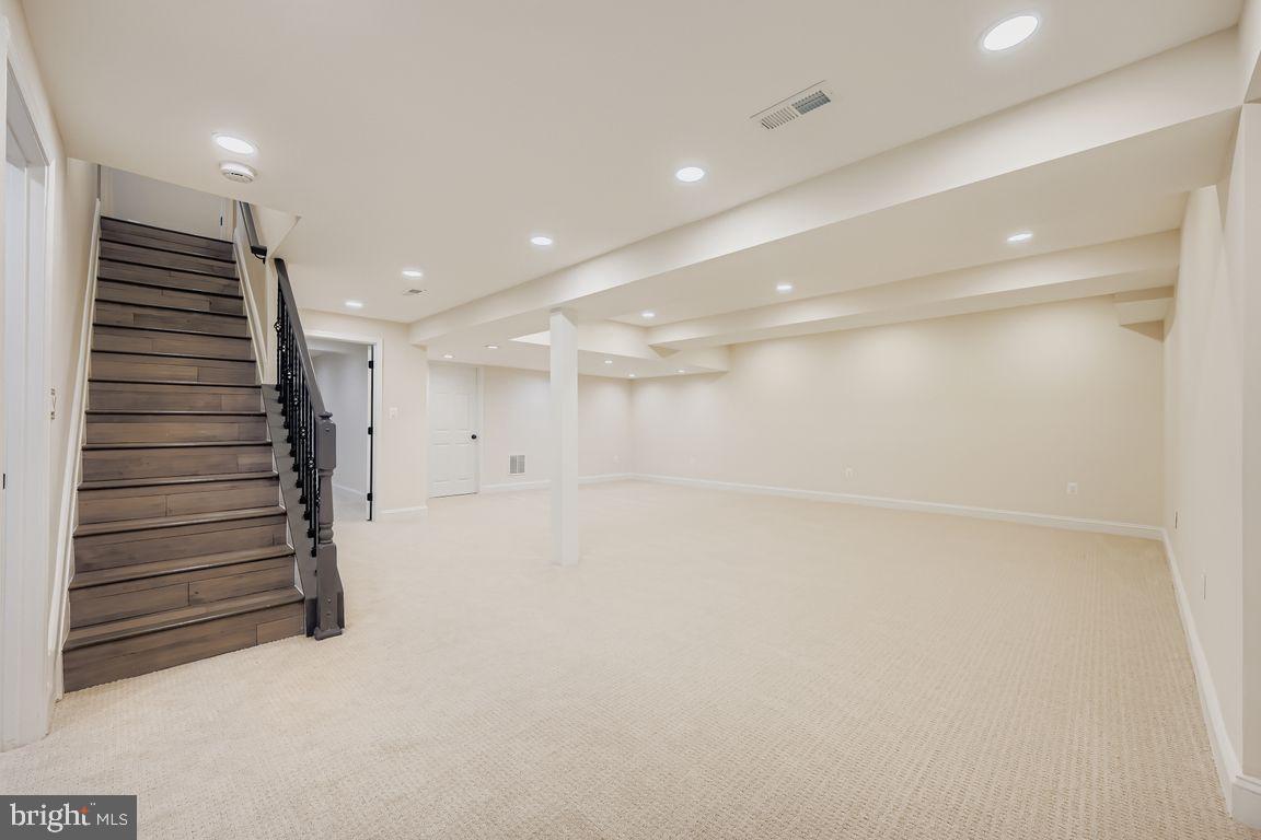 VALLEY HILLS - Residential