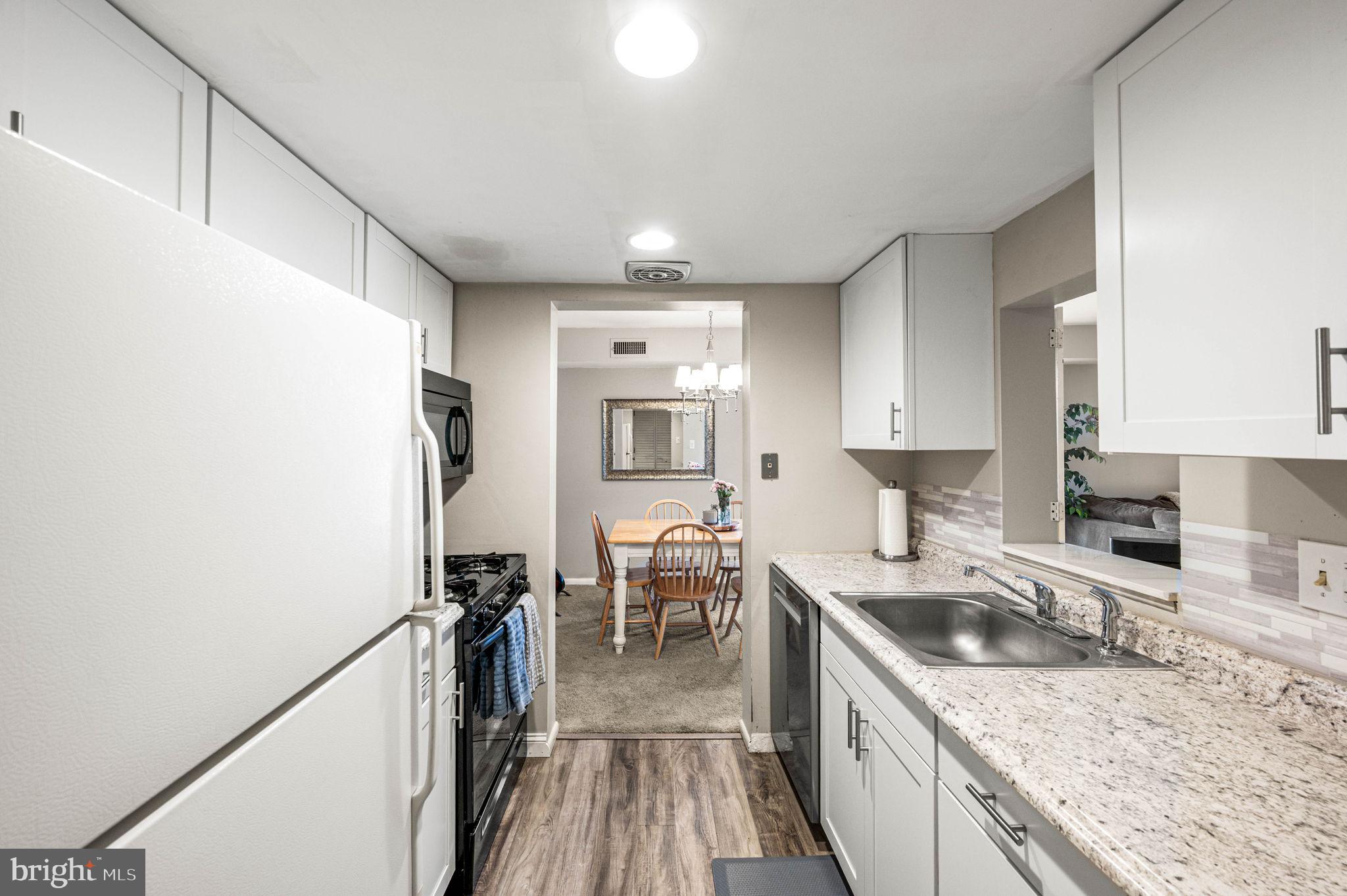 275 DRUMMERS LANE 275