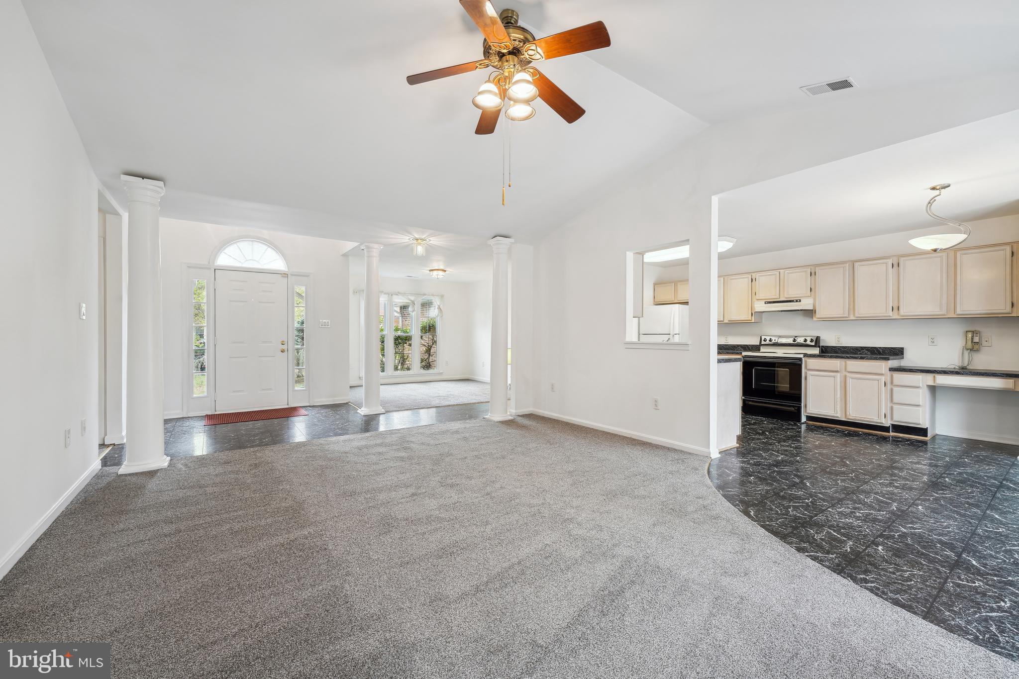 DORCHESTER - ST. CHARLES - Residential