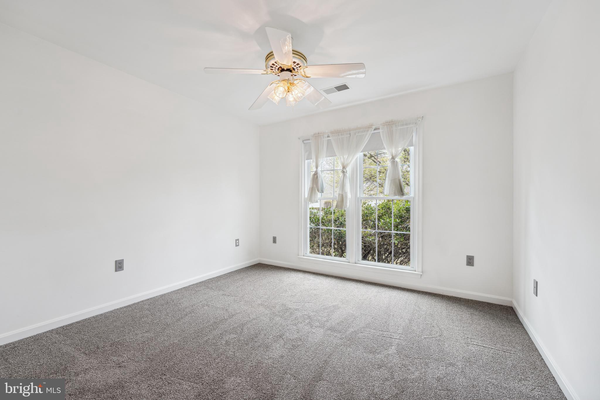 DORCHESTER - ST. CHARLES - Residential