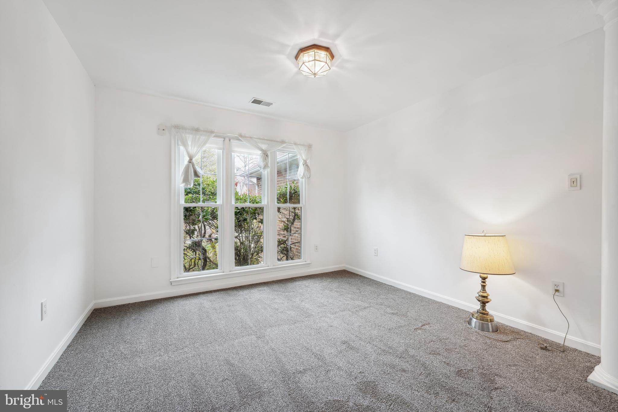 DORCHESTER - ST. CHARLES - Residential