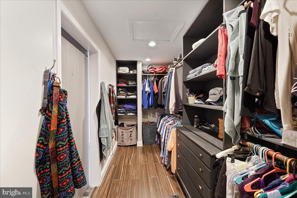 BIRCH RUN - Residential