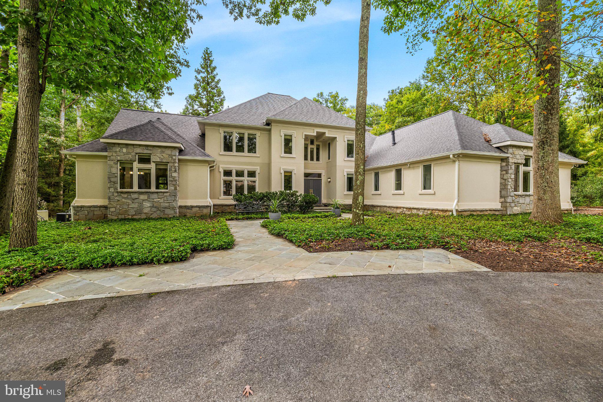 11 HUNTERSWORTH COURT