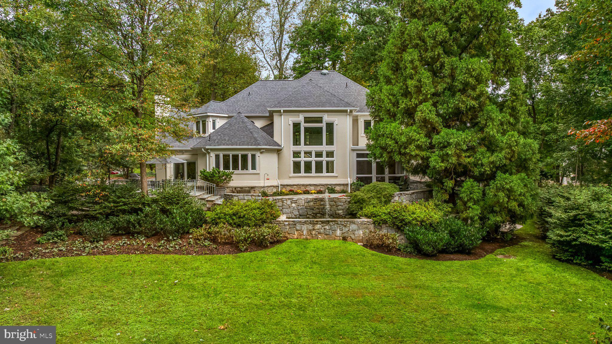 11 HUNTERSWORTH COURT