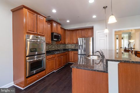 323 COMMUNITY CENTER AVENUE GAITHERSBURG MD 20878