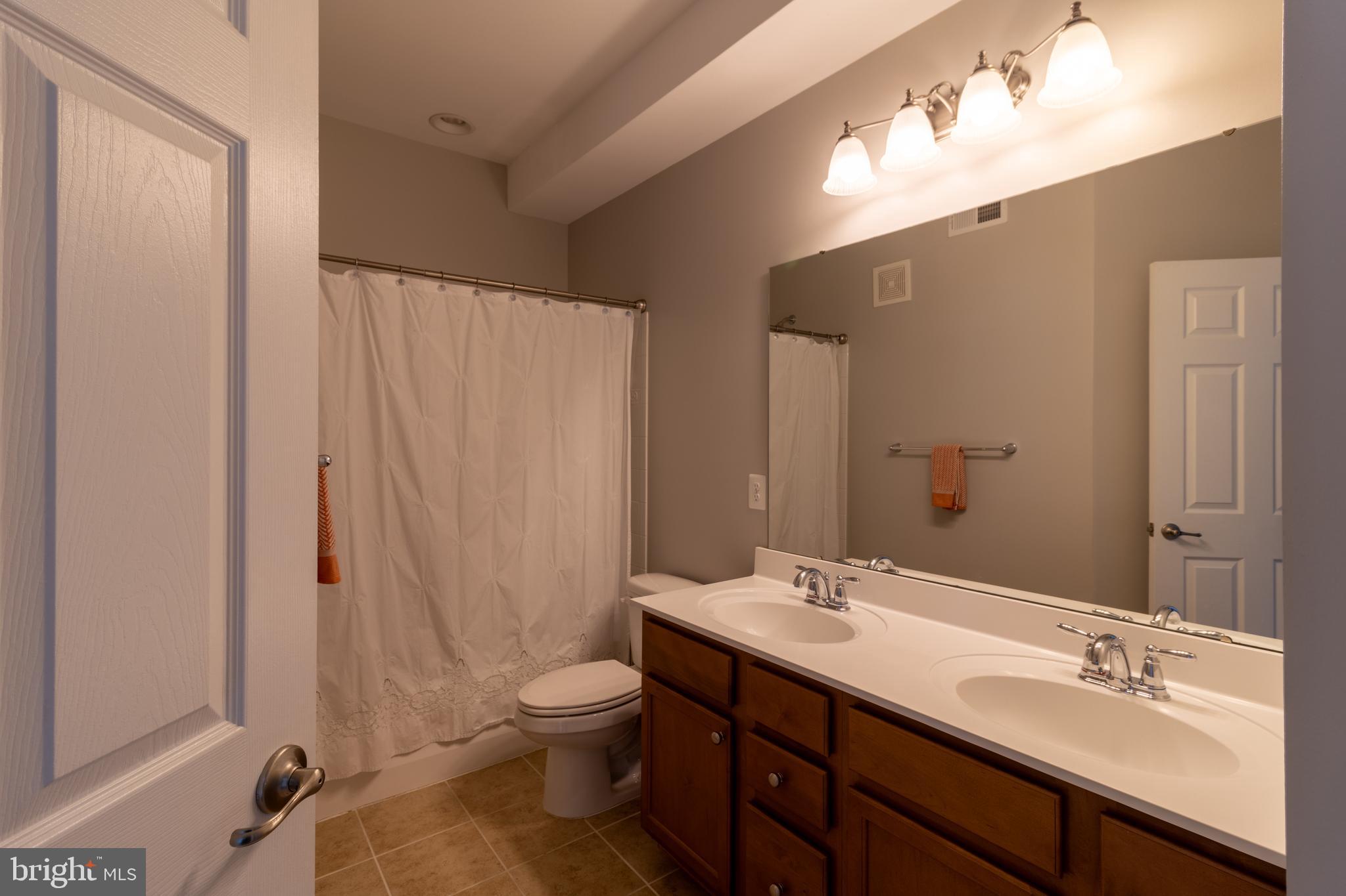 WATKINS MILL TOWN CENTER - Residential Lease