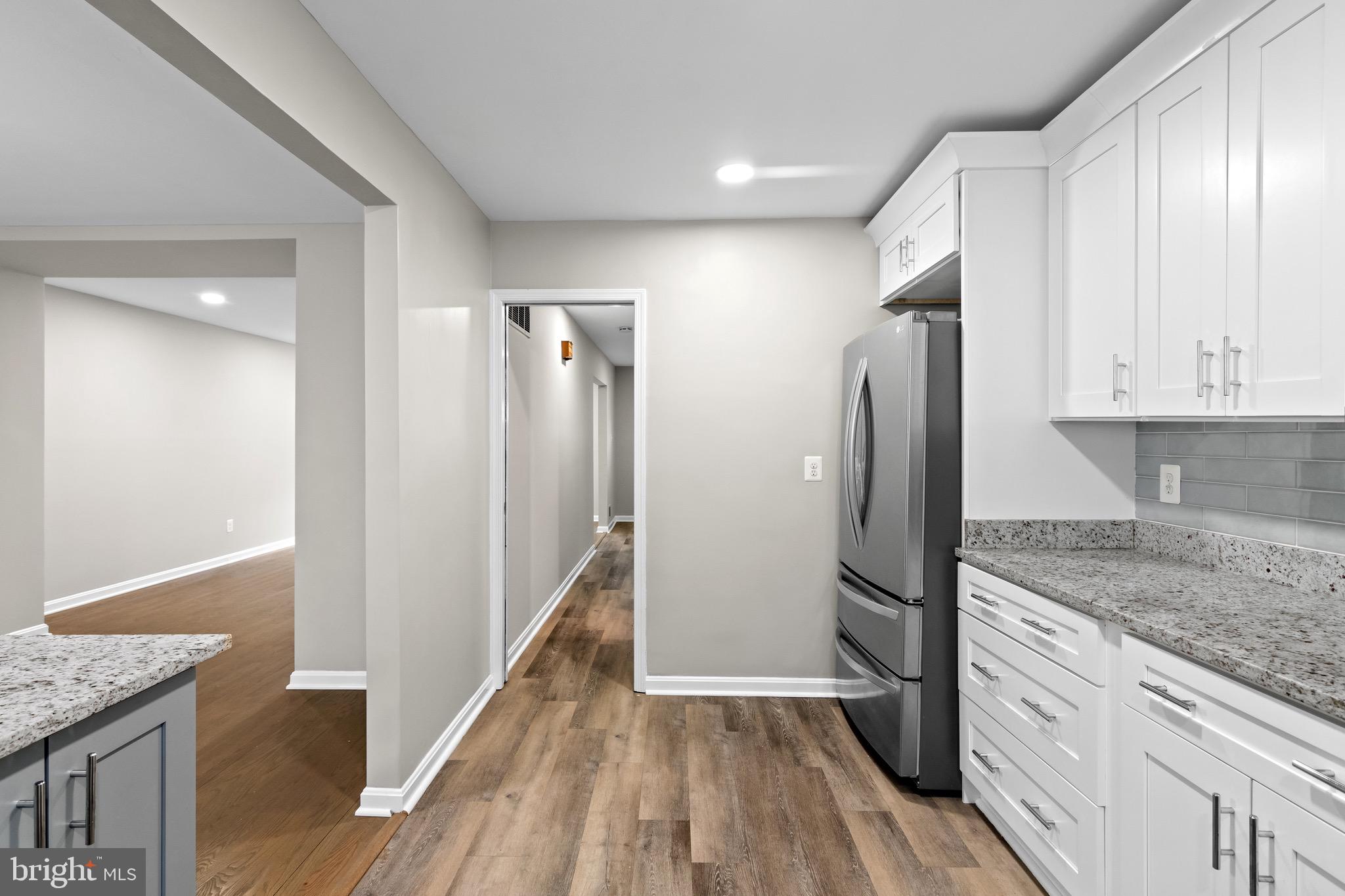 ANNANDALE ACRES - Residential