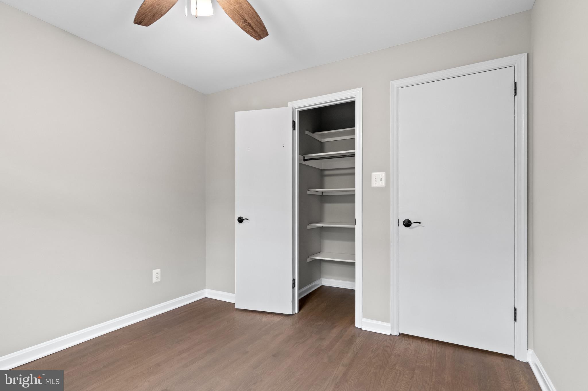 ANNANDALE ACRES - Residential