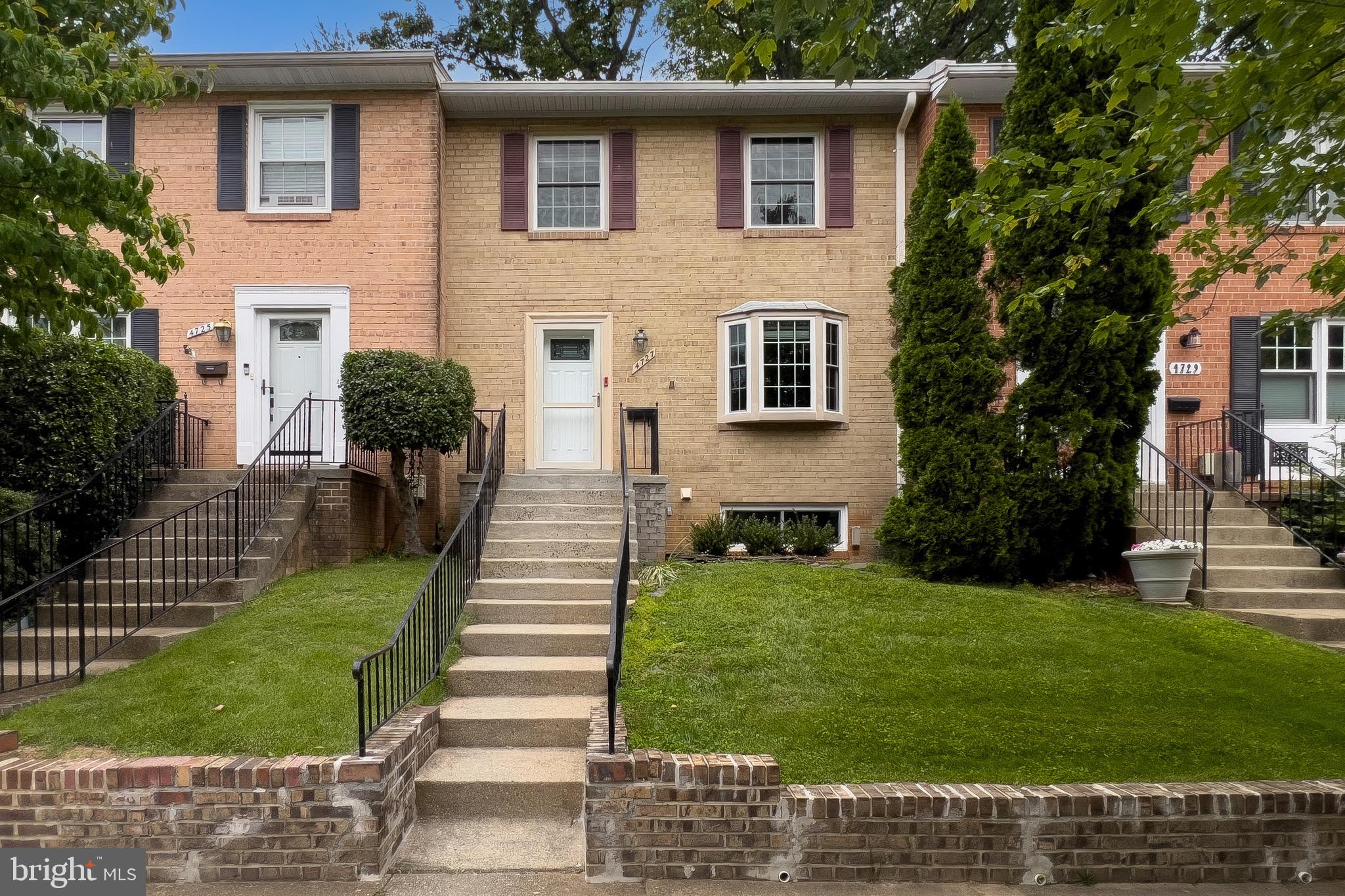 ANNANDALE ACRES - Residential