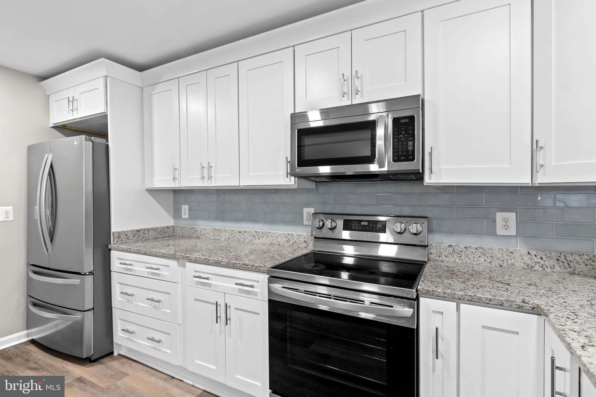 ANNANDALE ACRES - Residential