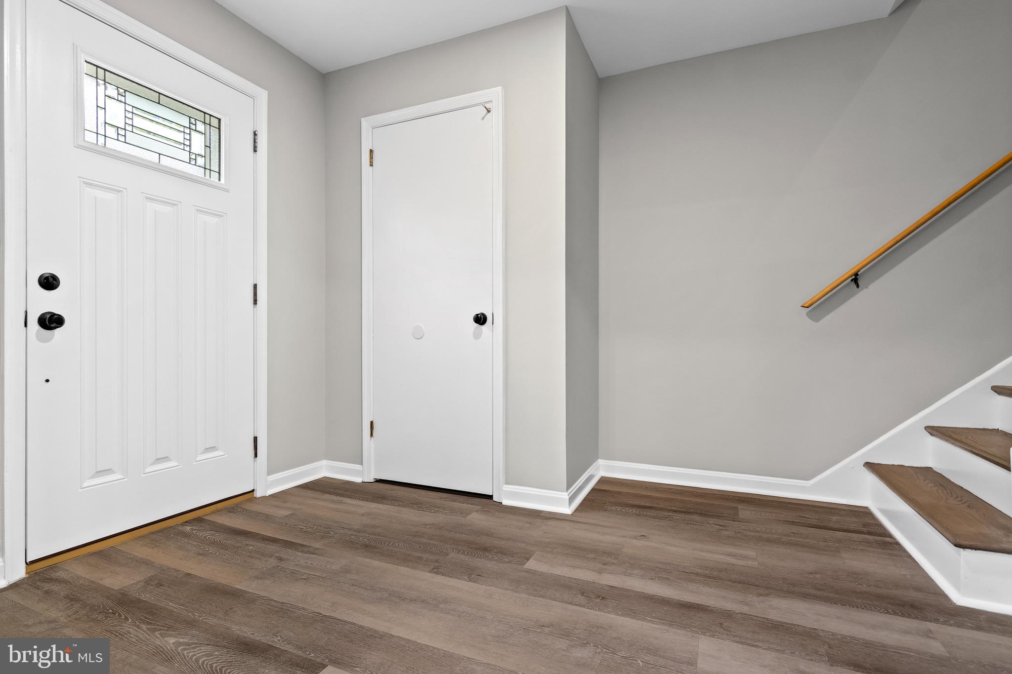 ANNANDALE ACRES - Residential