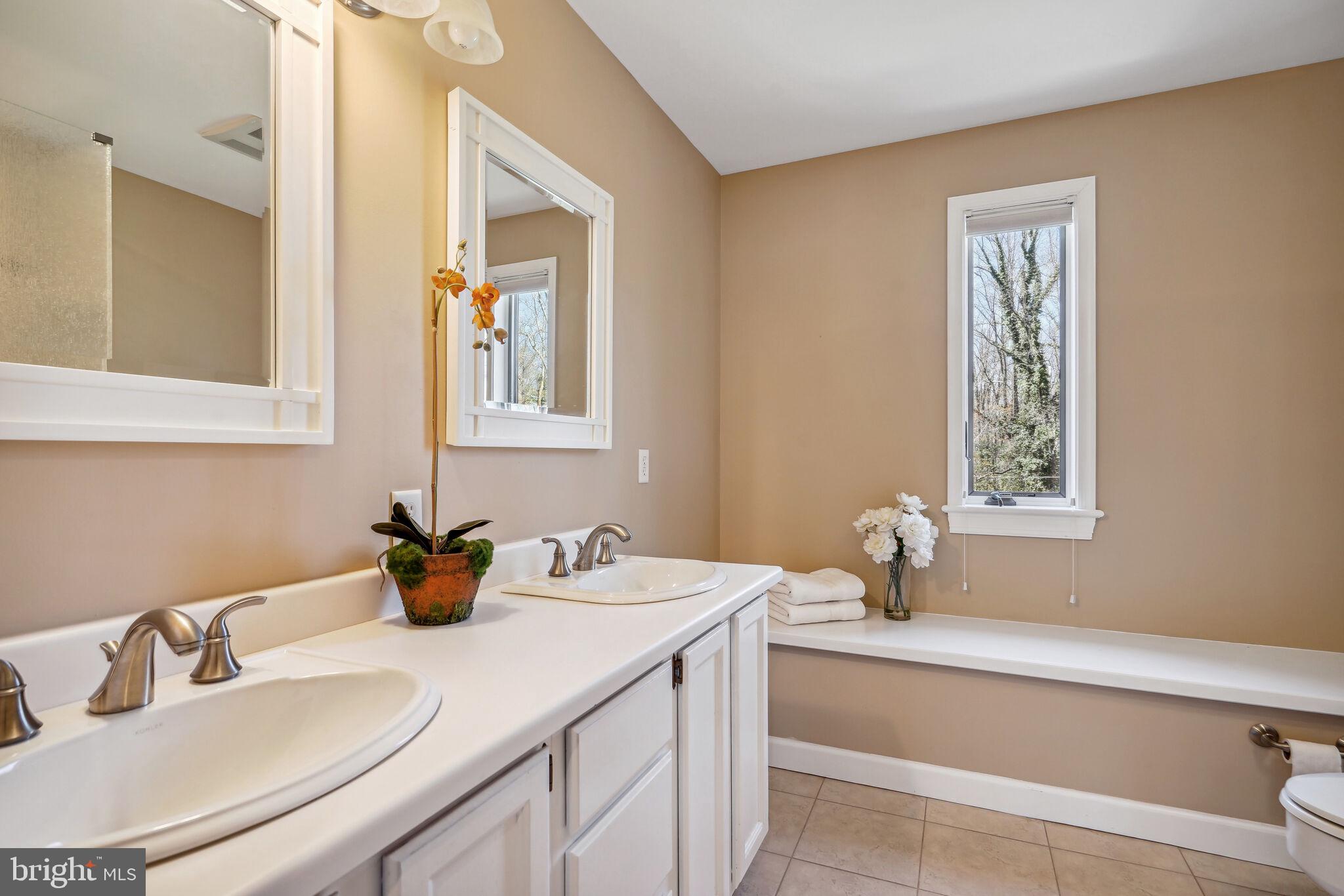 ELMWOOD ESTATES - Residential