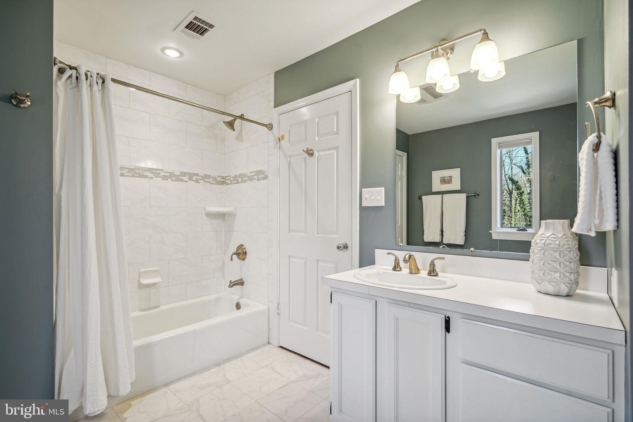 ELMWOOD ESTATES - Residential