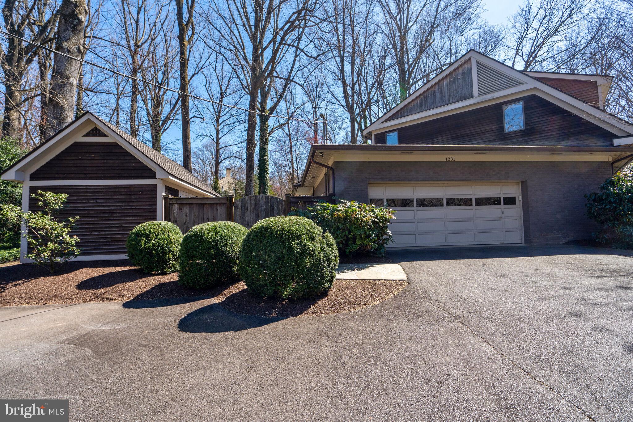 ELMWOOD ESTATES - Residential