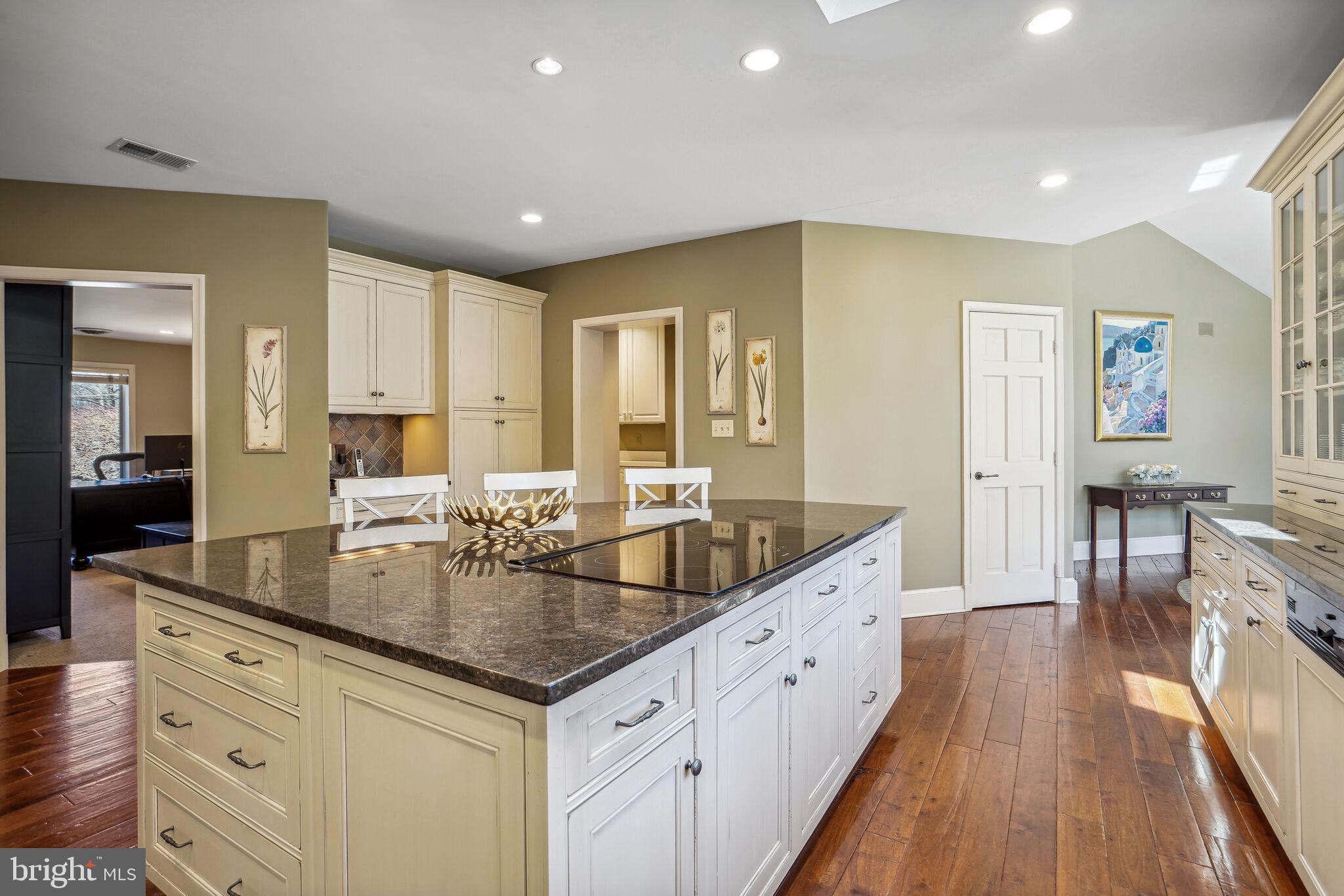 ELMWOOD ESTATES - Residential