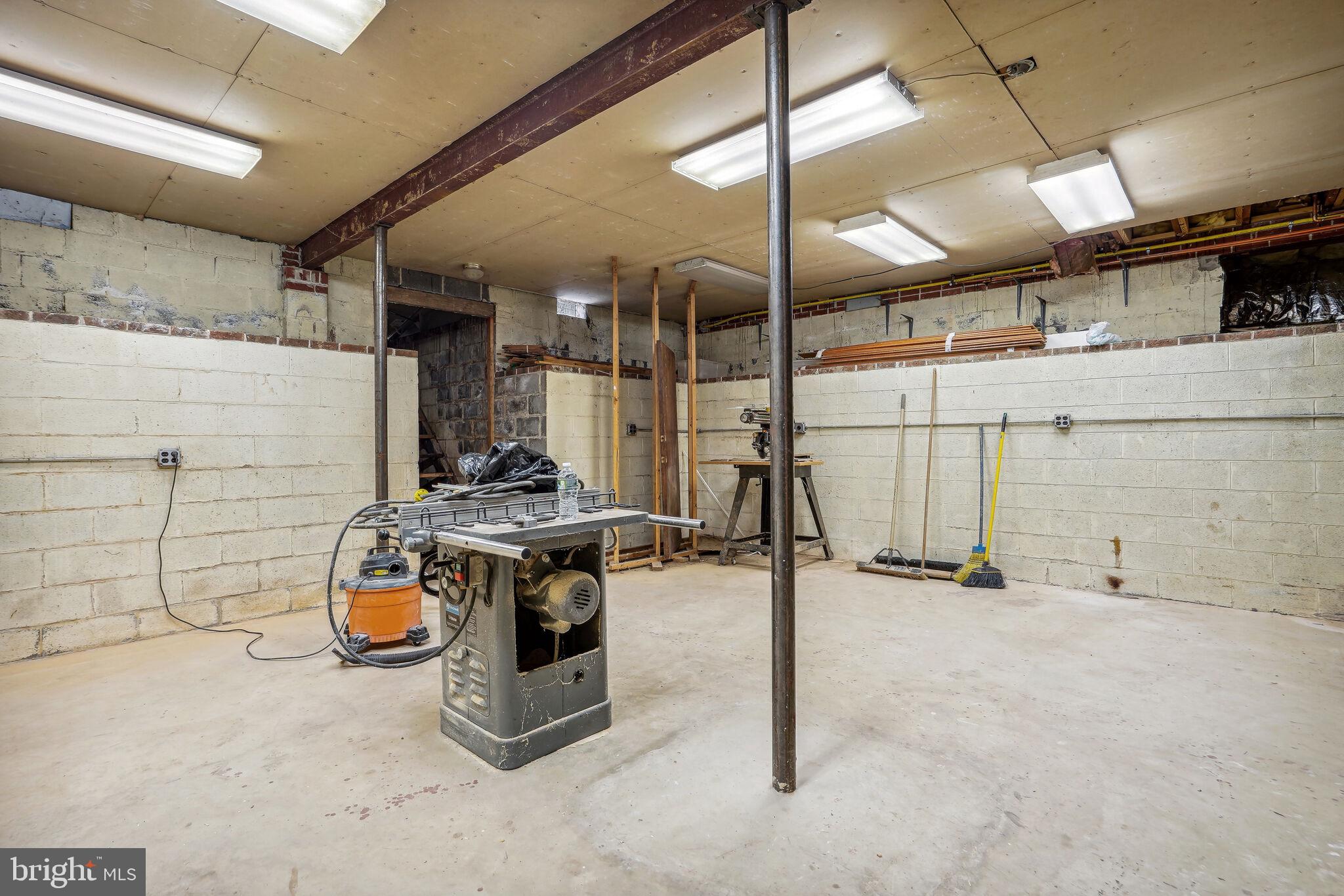 ELMWOOD ESTATES - Residential