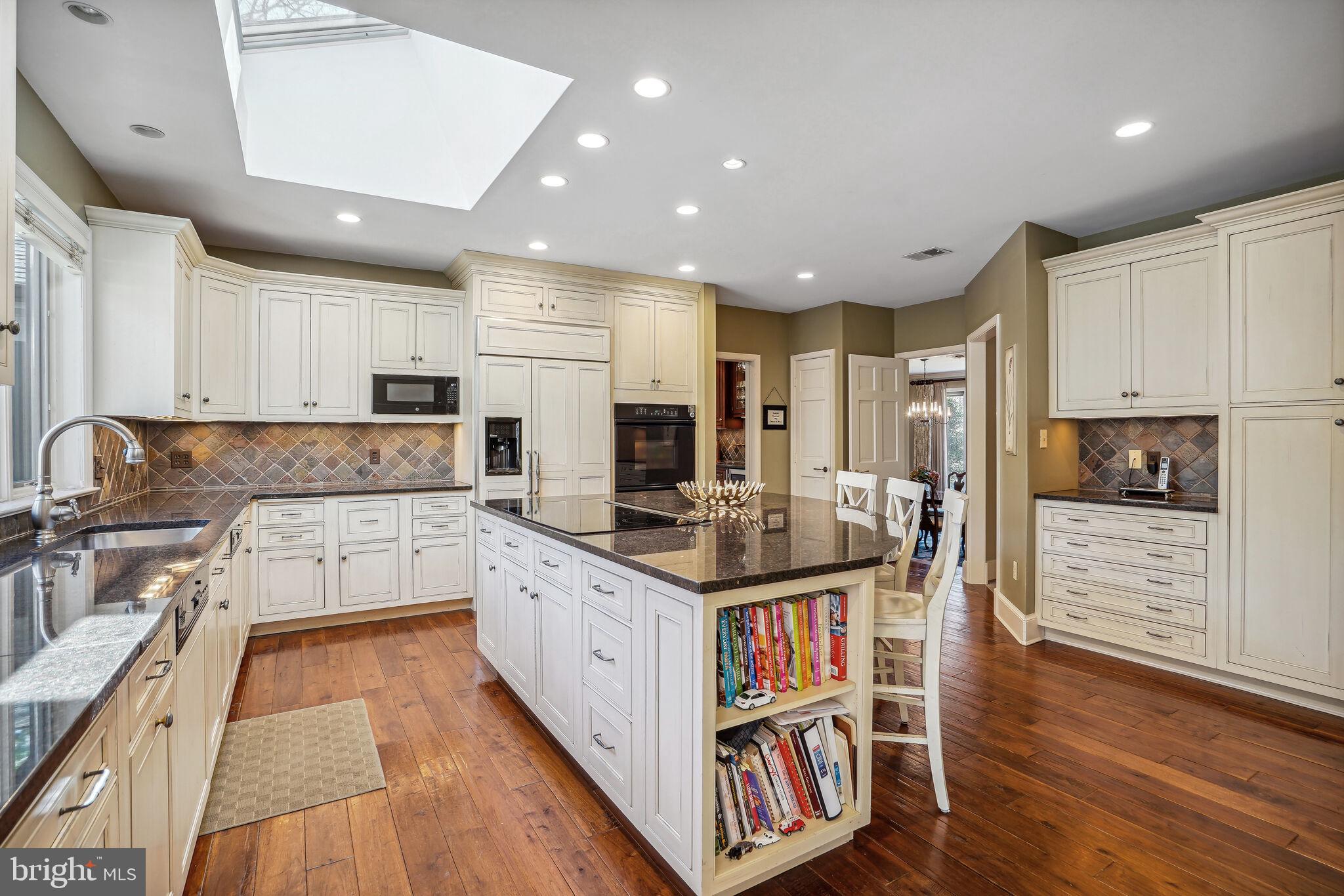 ELMWOOD ESTATES - Residential