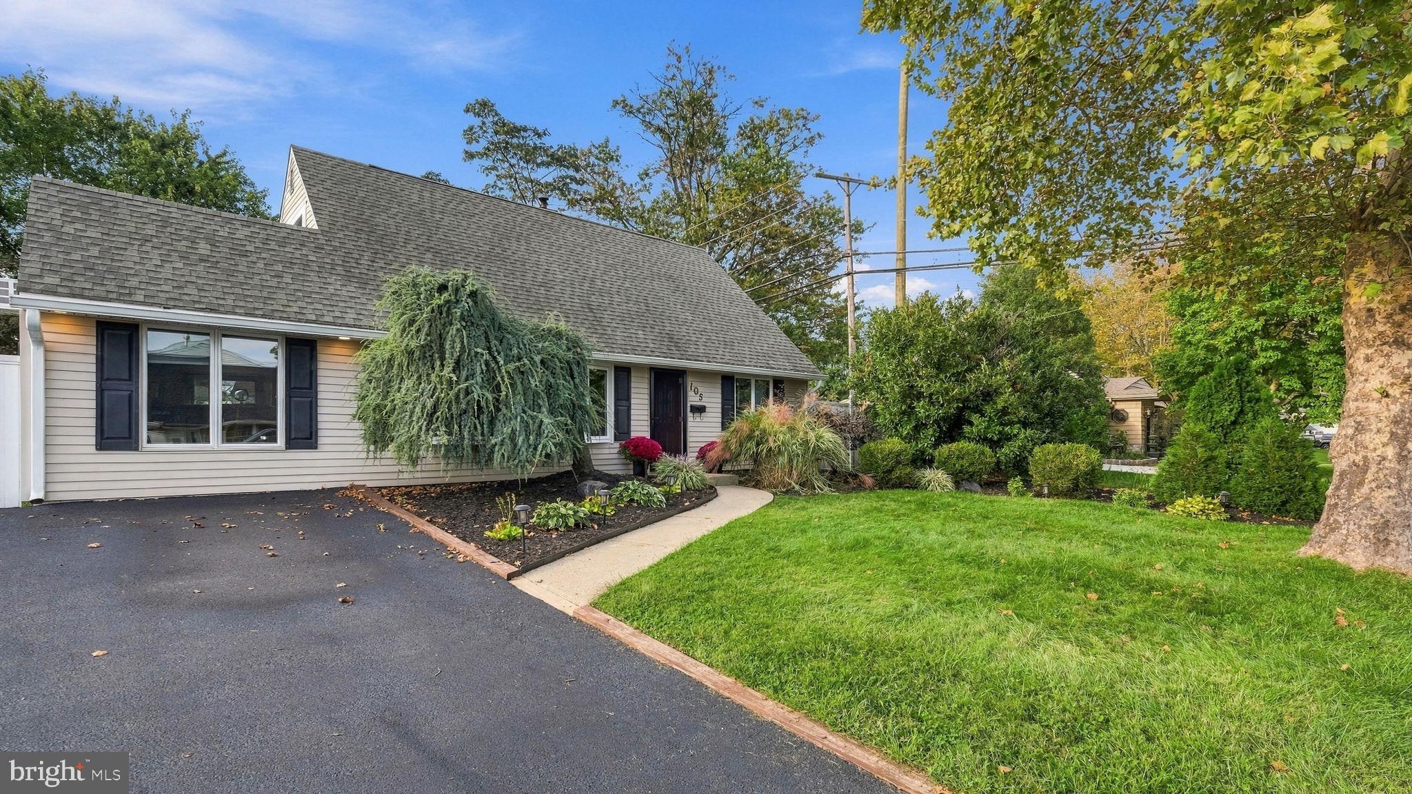 105 QUEEN LILY ROAD