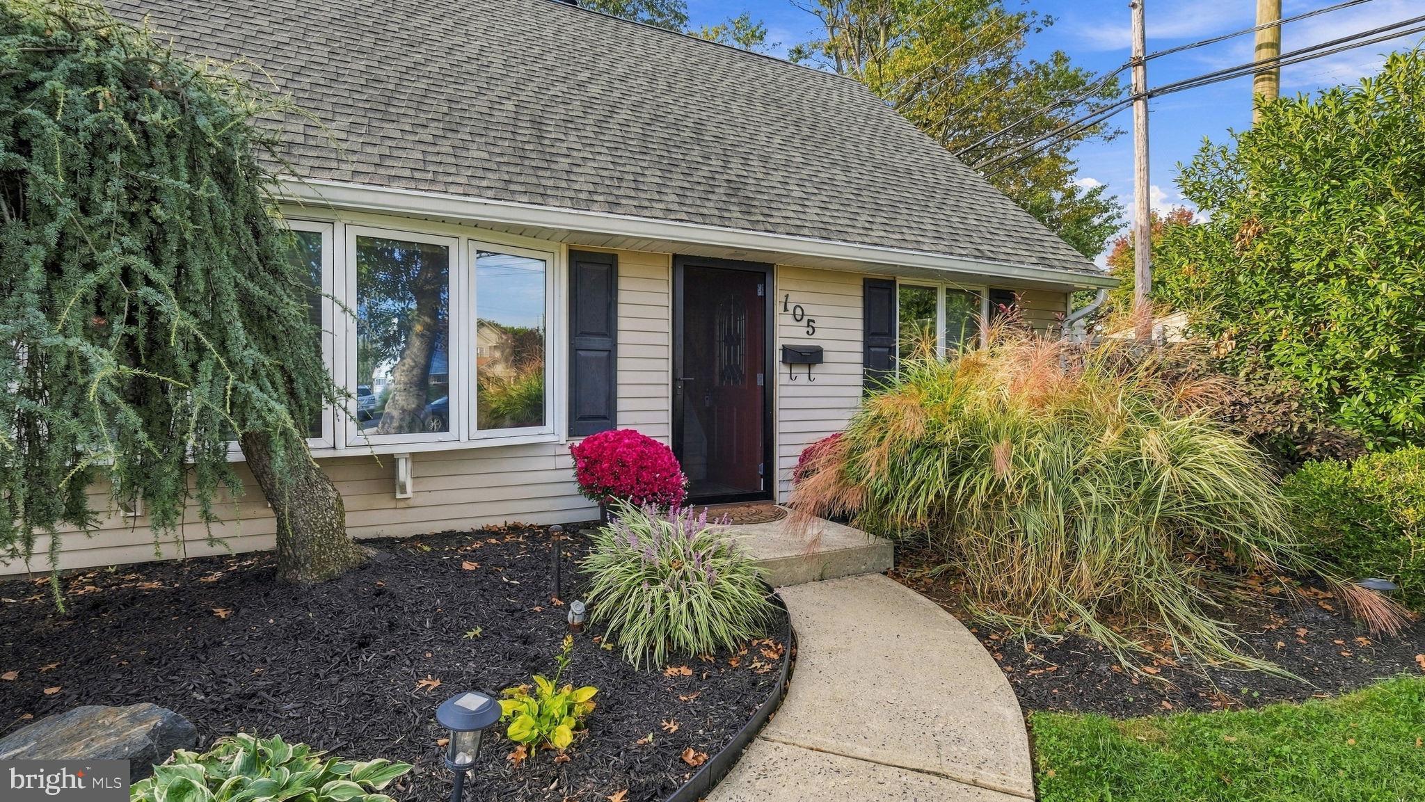 105 QUEEN LILY ROAD