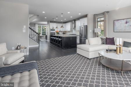 GREENLEIGH AT CROSSROADS - Residential