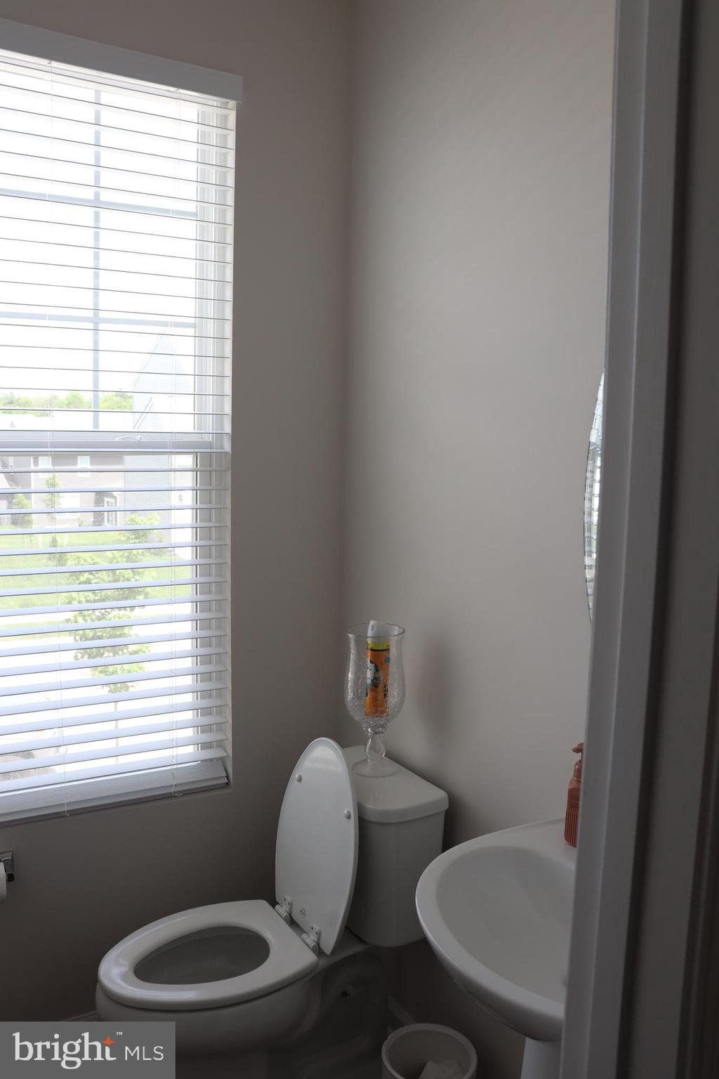 PRESIDENTS POINTE - Residential Lease