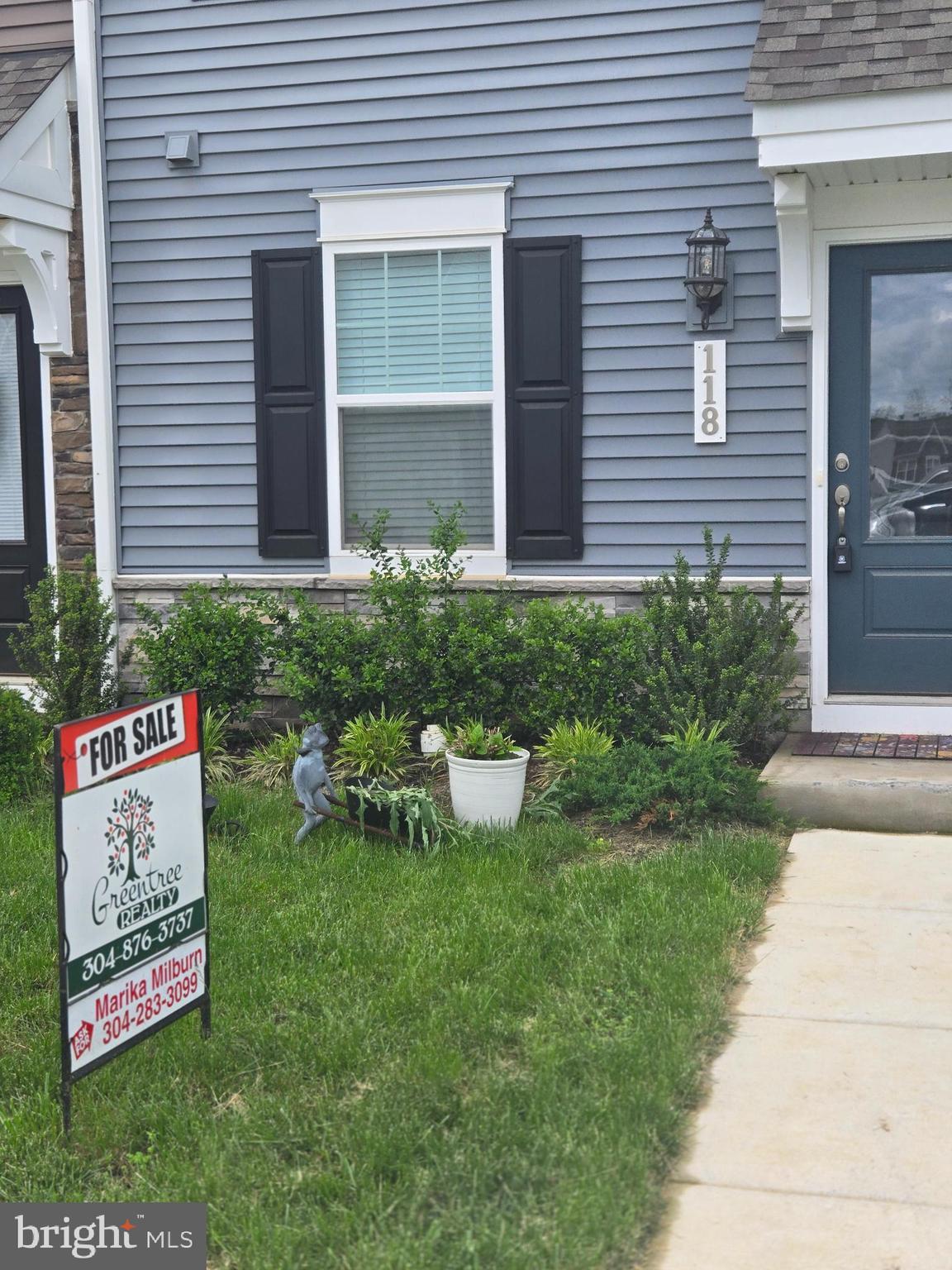 PRESIDENTS POINTE - Residential Lease