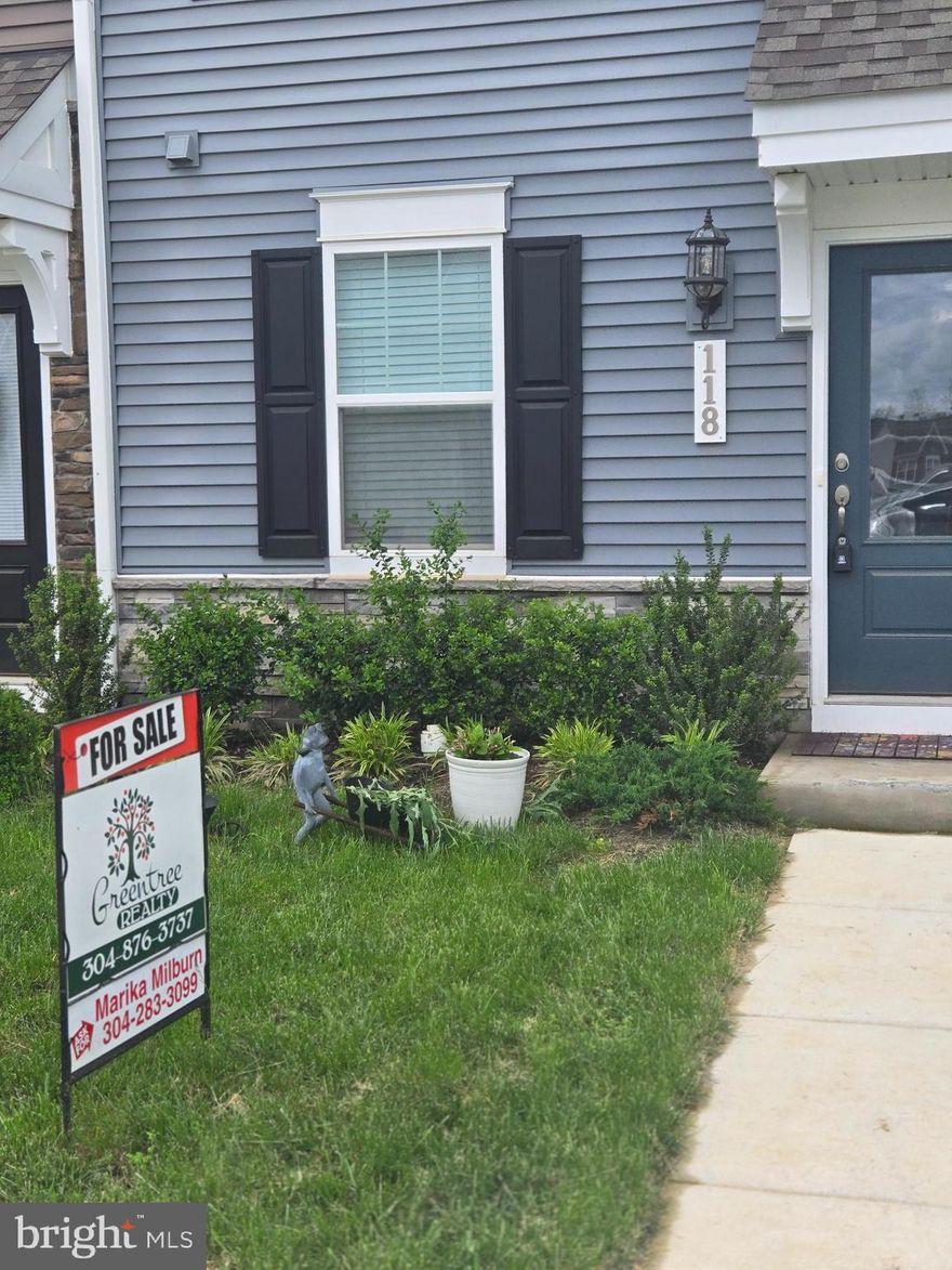 Like brand new. Only about a year old. Be a part of President's Point Community.  This 2-bedroom townhome is already built and will be for sale or rent whichever one comes first. The townhome has 3 levels with 1 car garage and long driveway in the back of the home. Is conveniently off of route 9 near many stores, restaurants,  and boutiques. Easy access for the commuter. Nice open floor plan. Kitchen has a large island with quartz countertops,  white cabinets, and lots of natural light. Has nice size deck to enjoy your coffee.
Communtiy has street lights, sidewalks, and little play areas.
Rental is 2,000 a month. With 2,000 security deposit. Case by case for pets with additional 500 pet deposit.
Strong credit score is a must! Will be available to move in July 1st. 40 application fee is on Greentrees website