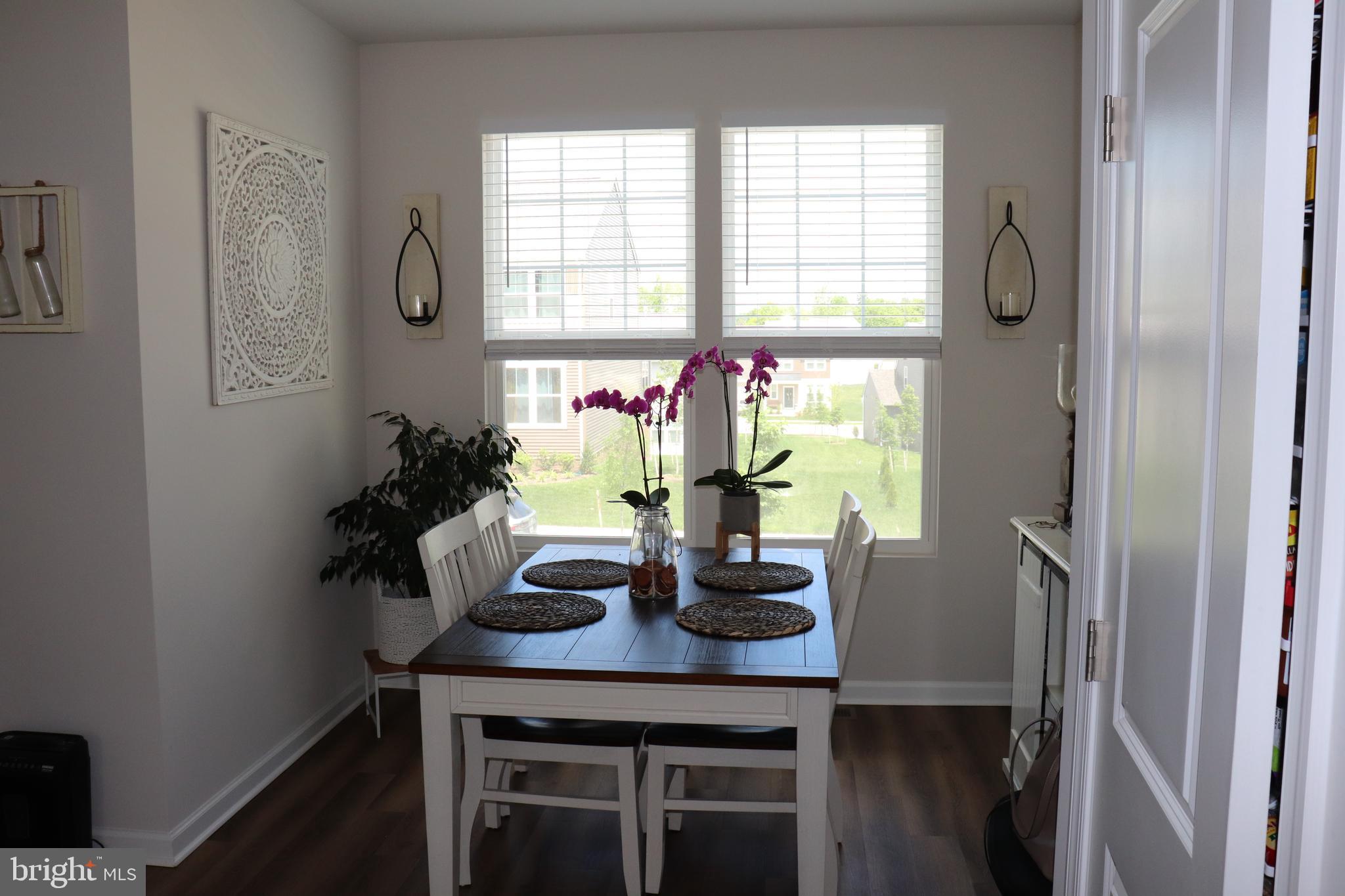 PRESIDENTS POINTE - Residential Lease